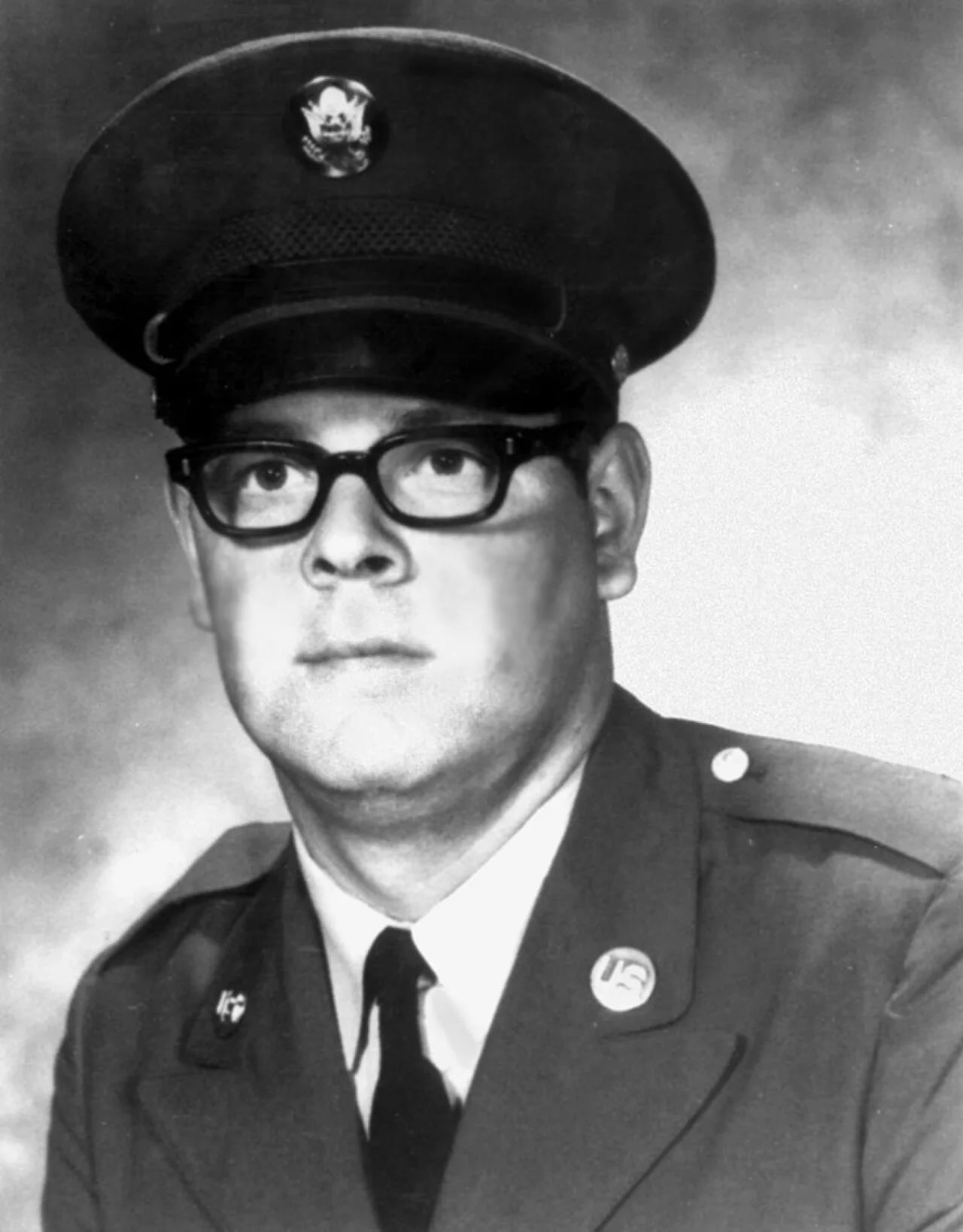 Portrait of Larry G. Dahl (1949–1971) – memorial page