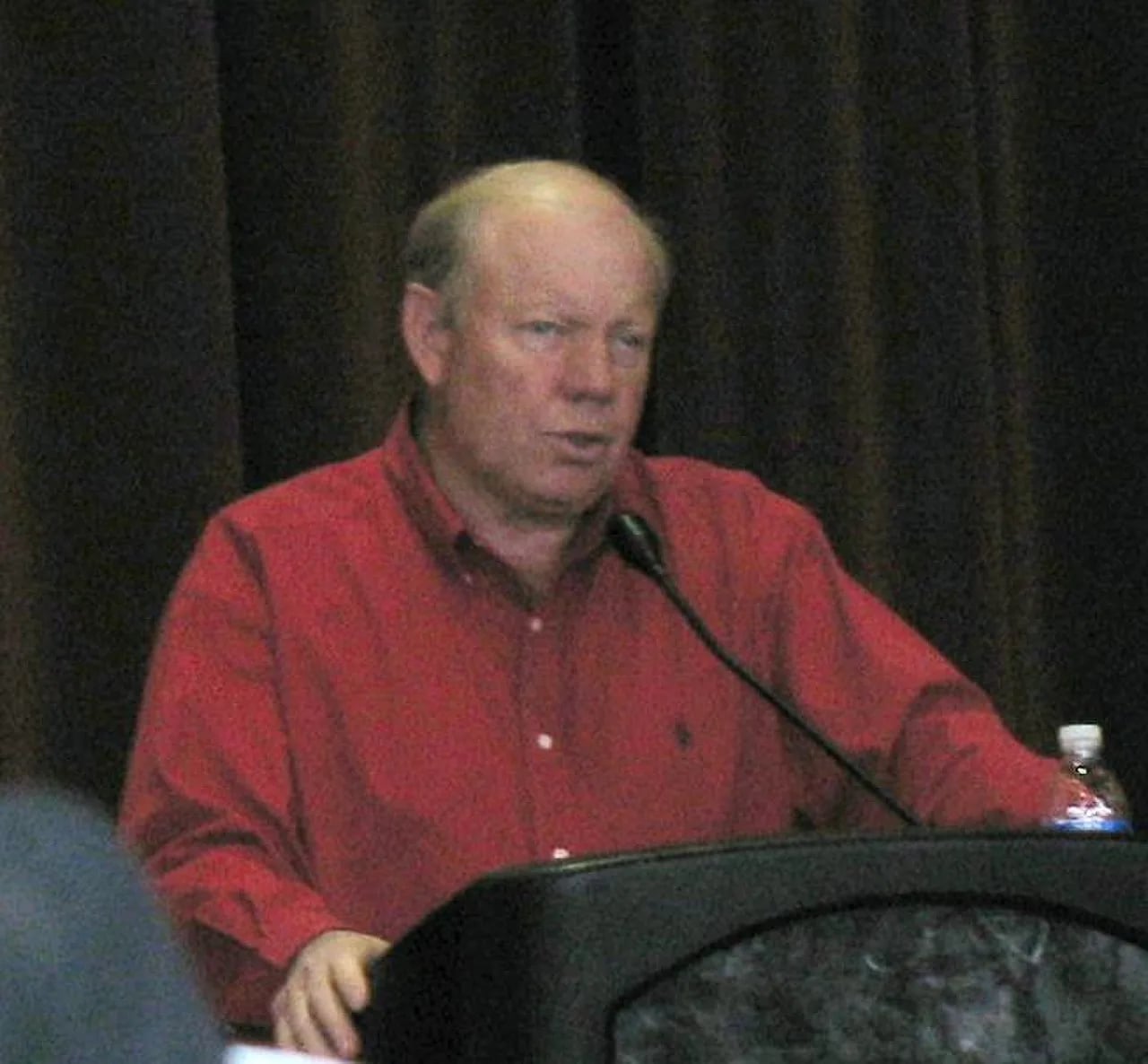 Portrait of Larry H. Miller (1944–2009) – memorial page