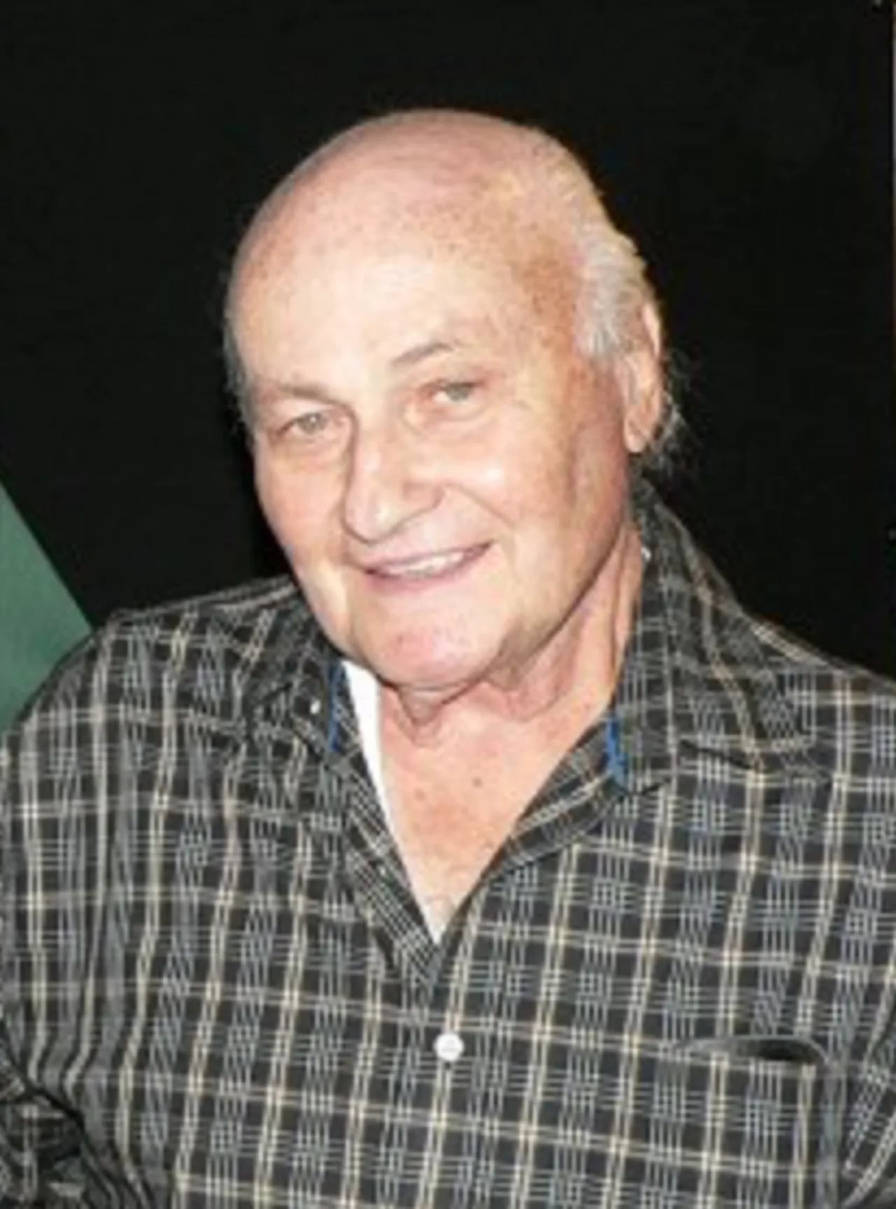 Portrait of Larry Siegel (1925–2019) – memorial page