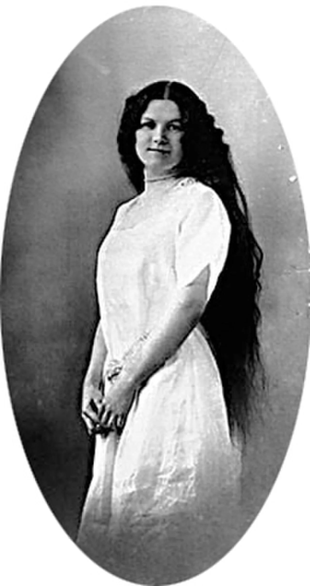 Portrait of Laura Salverson (1890–1970) – memorial page