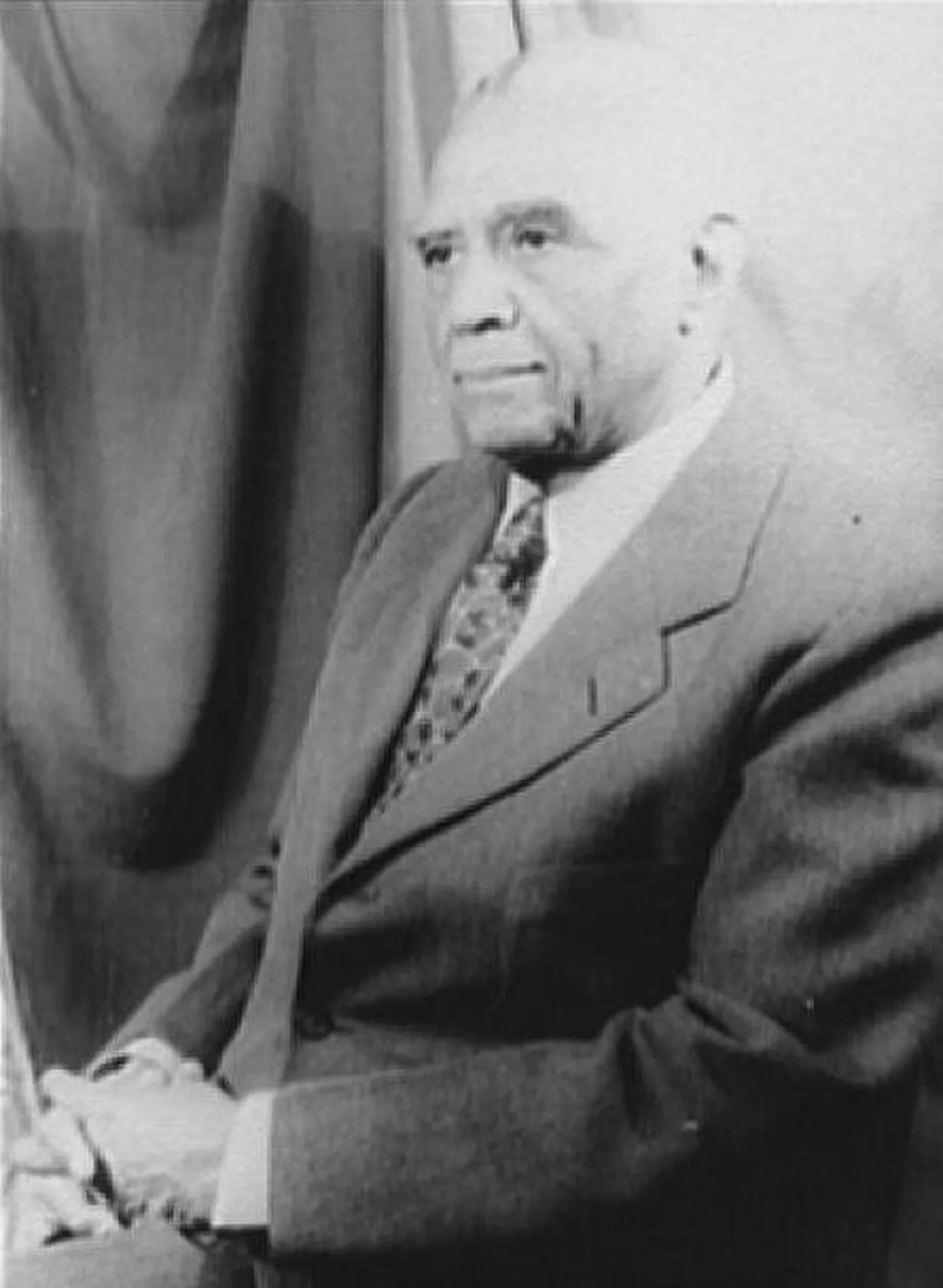 Porträt von Laurence C. Jones (1884–1975) – Gedenkseite