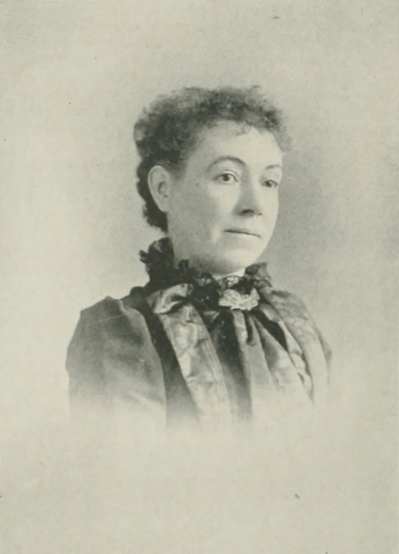 Portrait of Ella N. McLean, Countess Norraikow (1853–1913) – memorial page