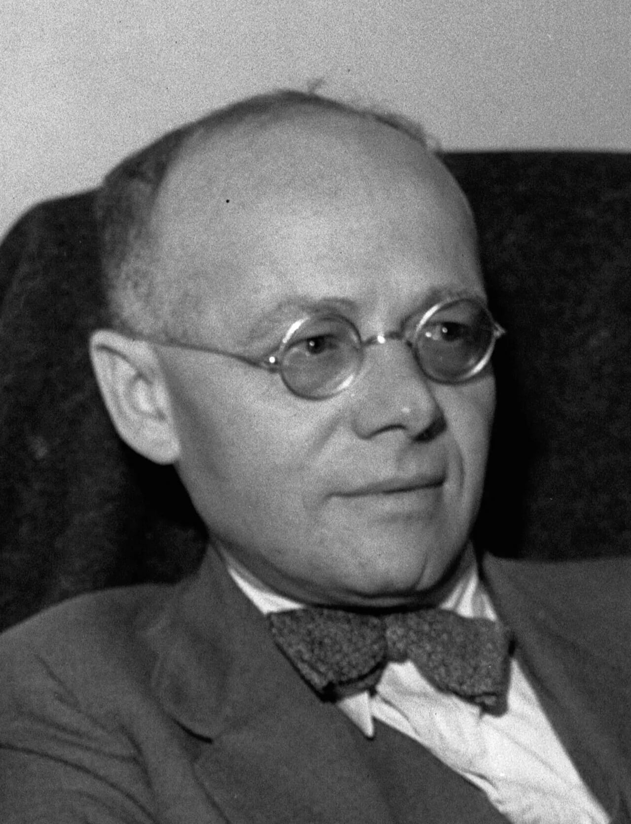 Portrait of Leon Rene Yankwich (1888–1975) – memorial page