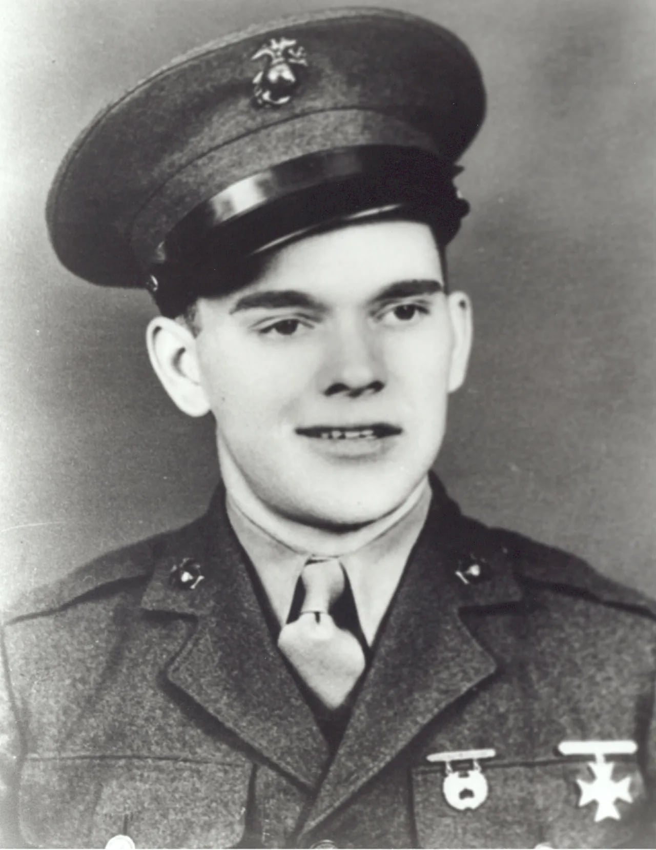Porträt von Leonard F. Mason (1920–1944) – Gedenkseite