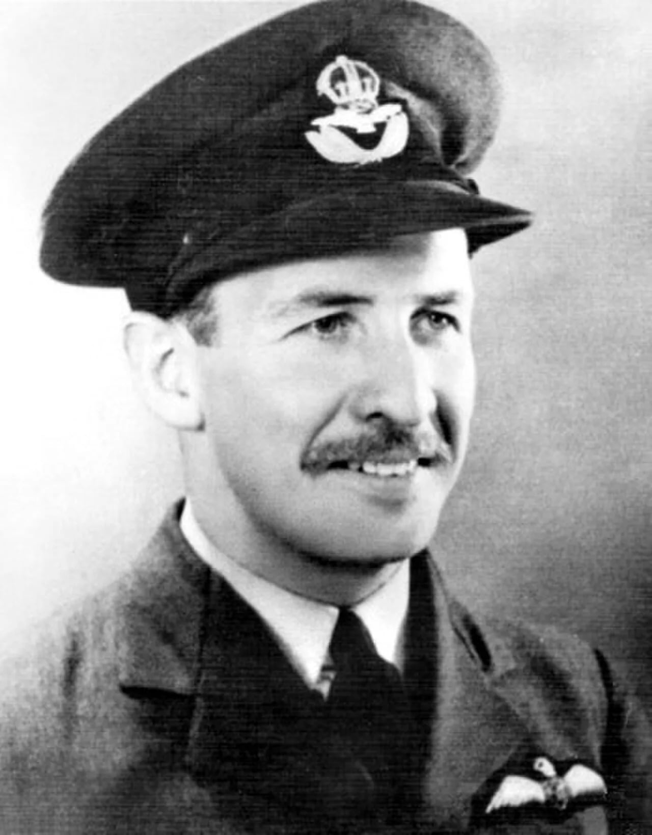 Porträt von Les Clisby (1914–1940) – Gedenkseite