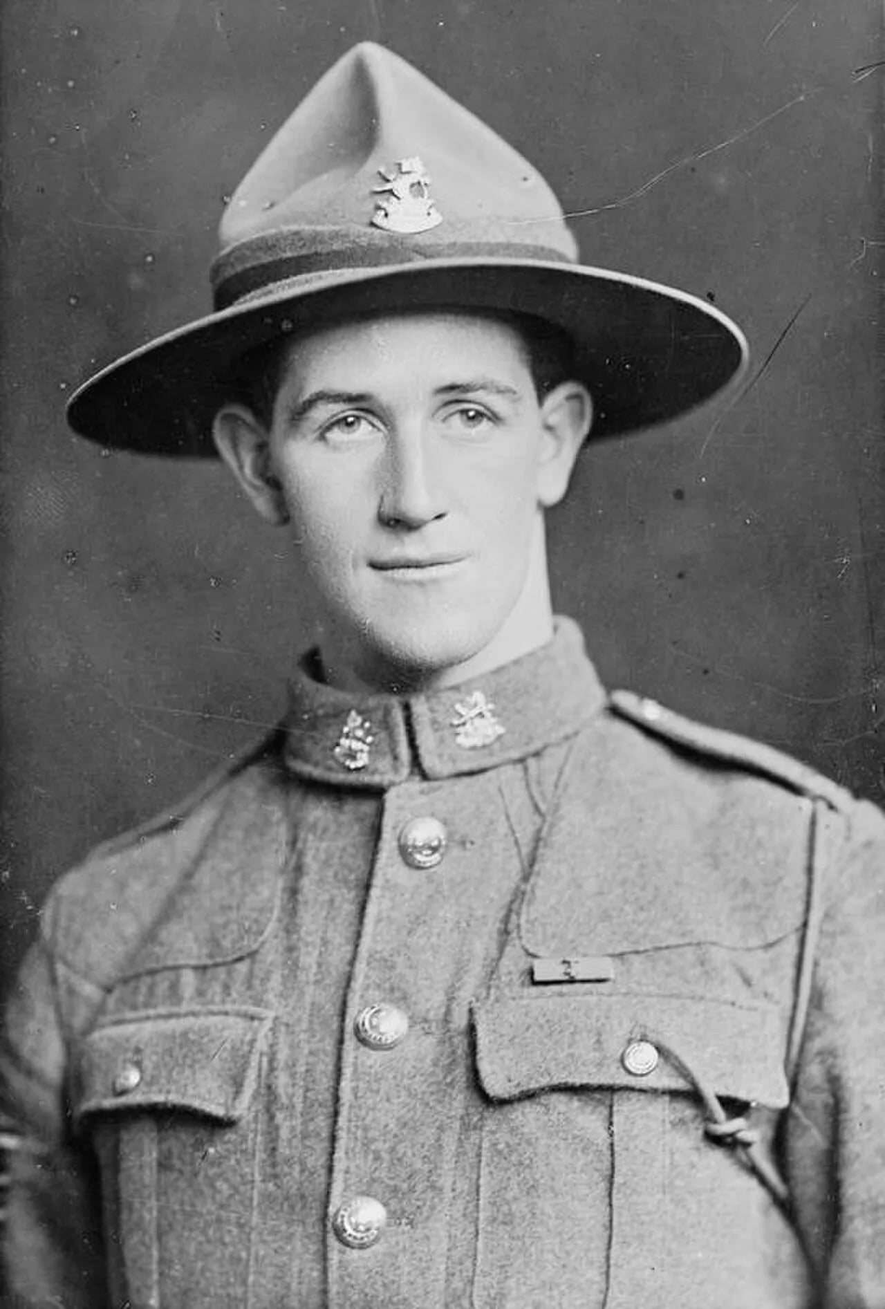 Portrait of Leslie Andrew (1897–1969) – memorial page
