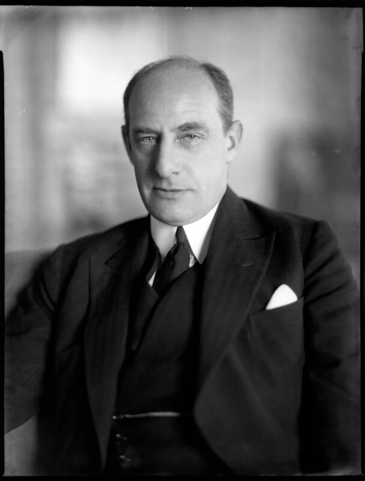 Portrait of Leslie Burgin (1887–1945) – memorial page