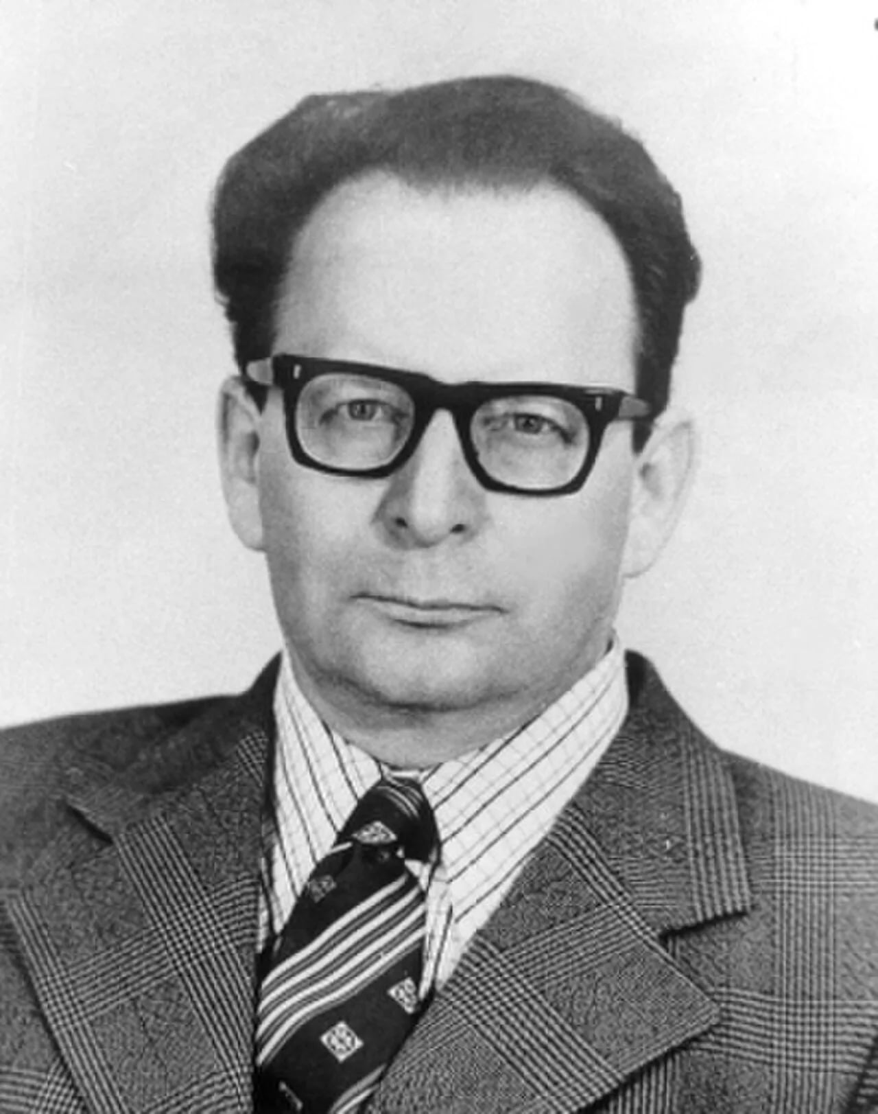Portrait of Lev Pavlovich Rapoport (1920–2000) – memorial page