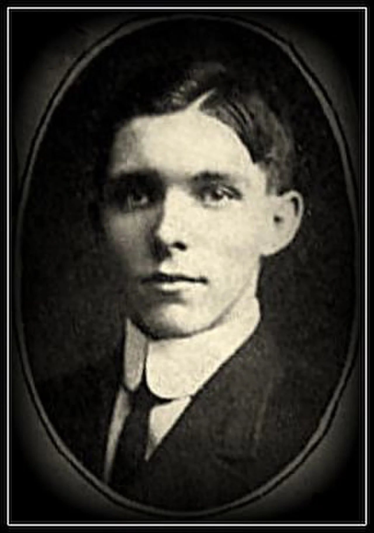 Portrait of Levitt Luzern Custer (1888–1962) – memorial page