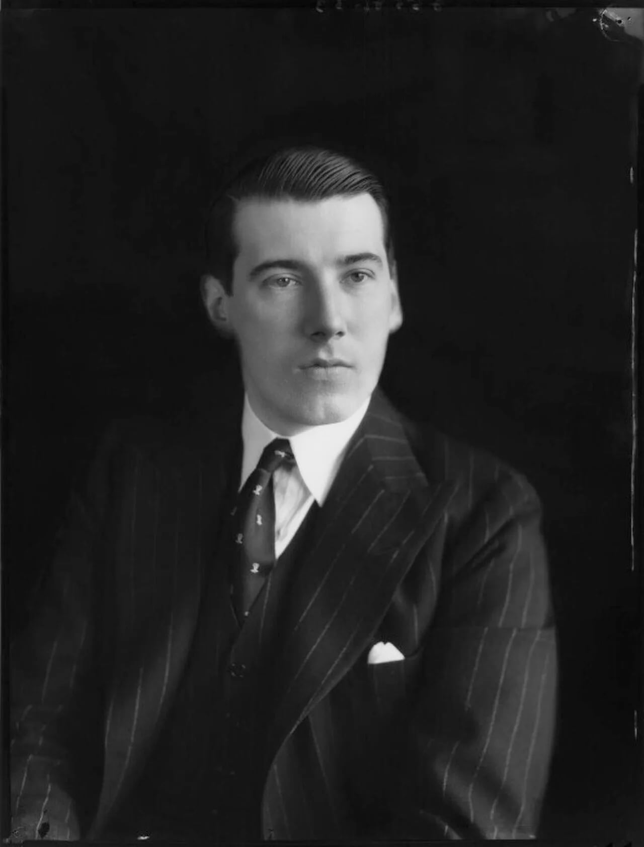 Porträt von Lionel Berry, 2nd Viscount Kemsley (1909–1999) – Gedenkseite