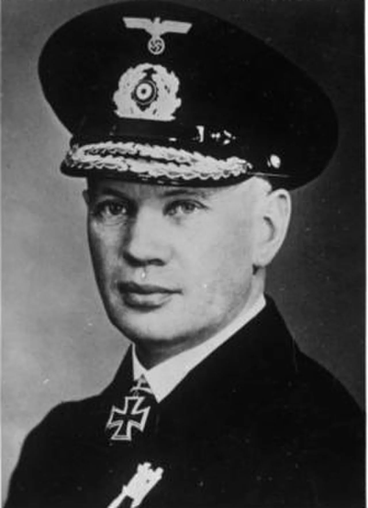 Portrait of Oskar Kummetz (1891–1980) – memorial page