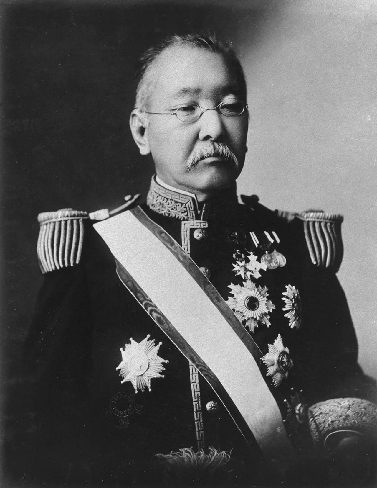 Portrait of Hachisuka Mochiaki (1846–1918) – memorial page