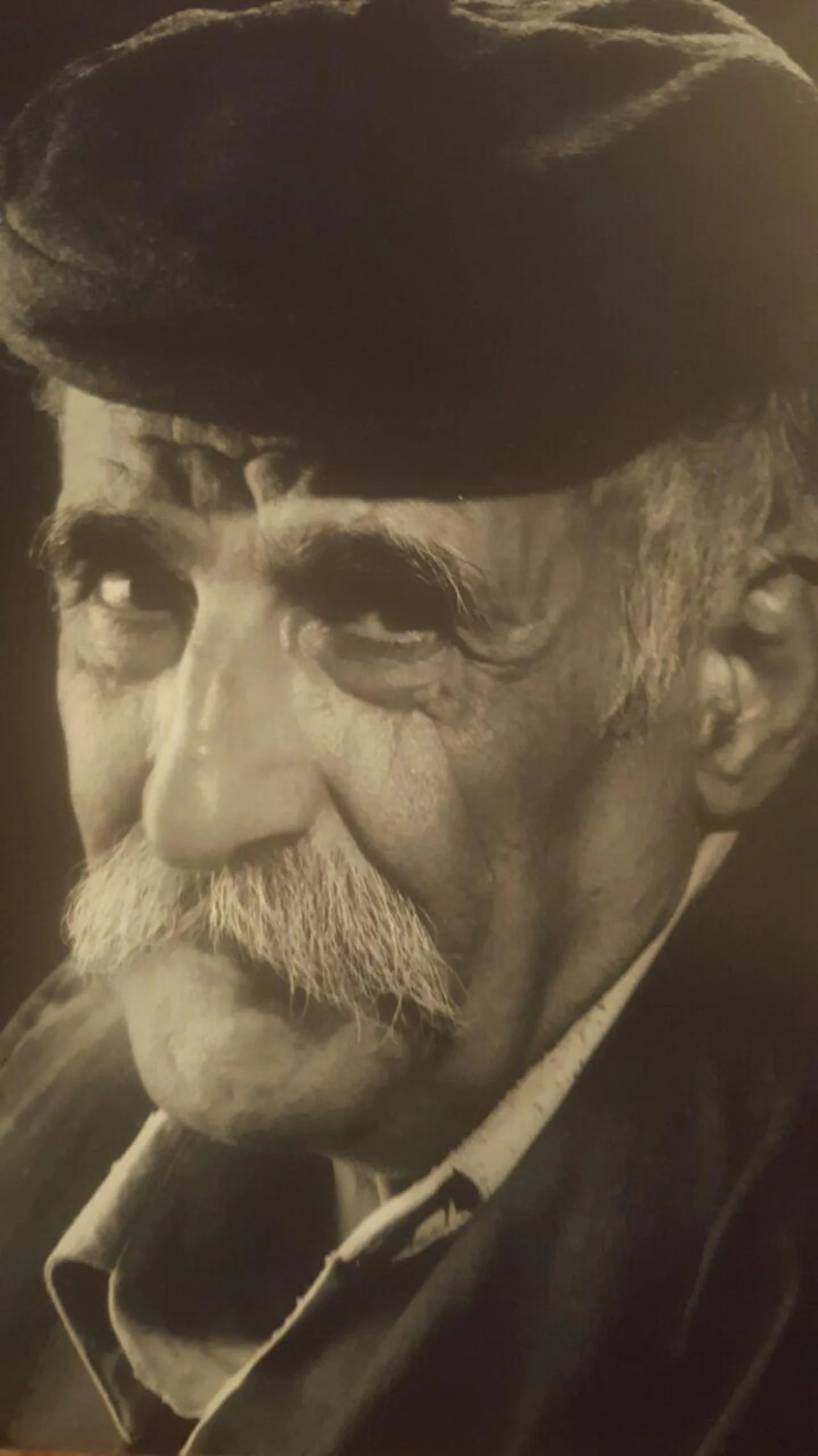 Porträt von Mansour Yaquti (1949–2024) – Gedenkseite