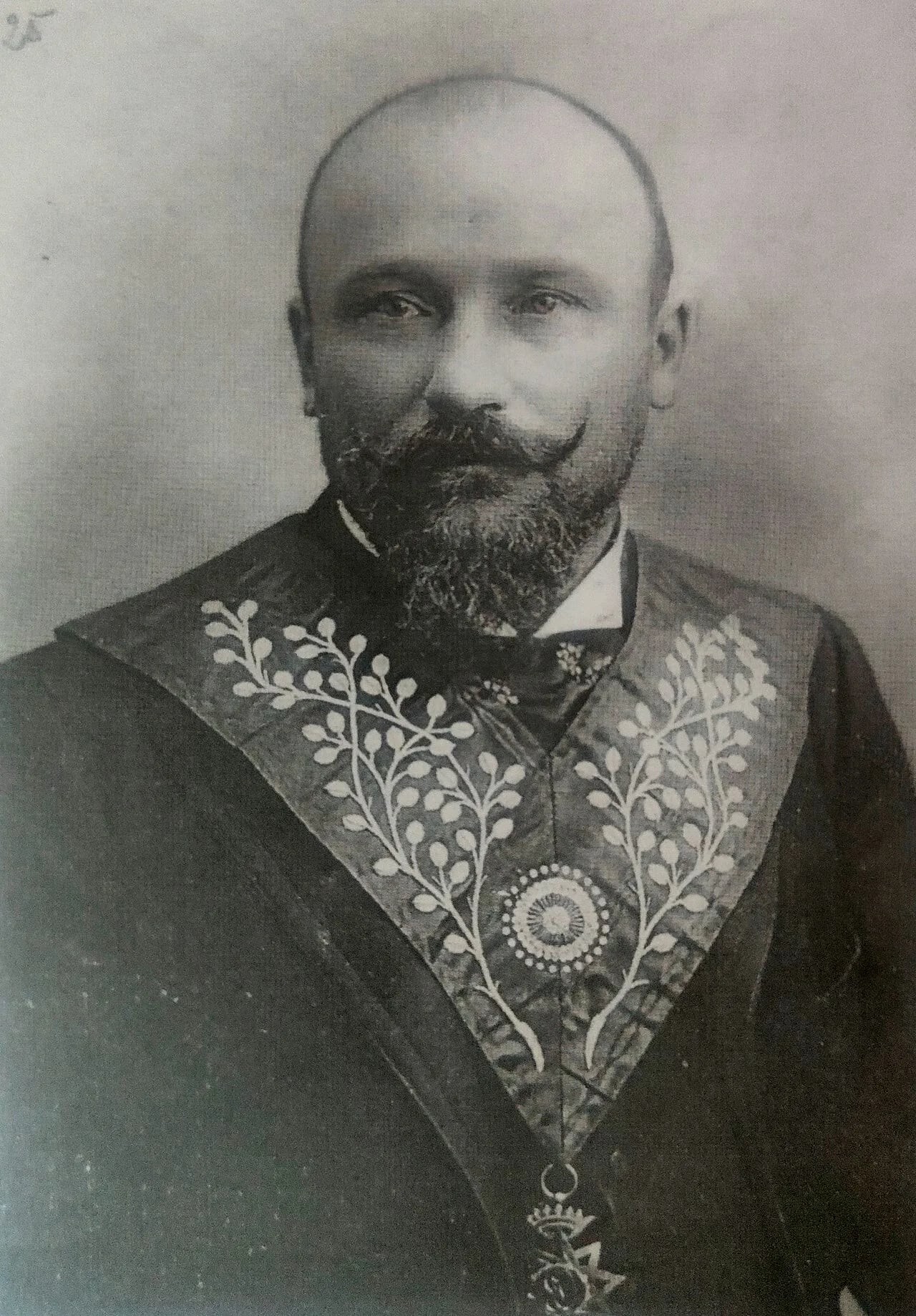 Portrait of Georges Corneau (1855–1934) – memorial page
