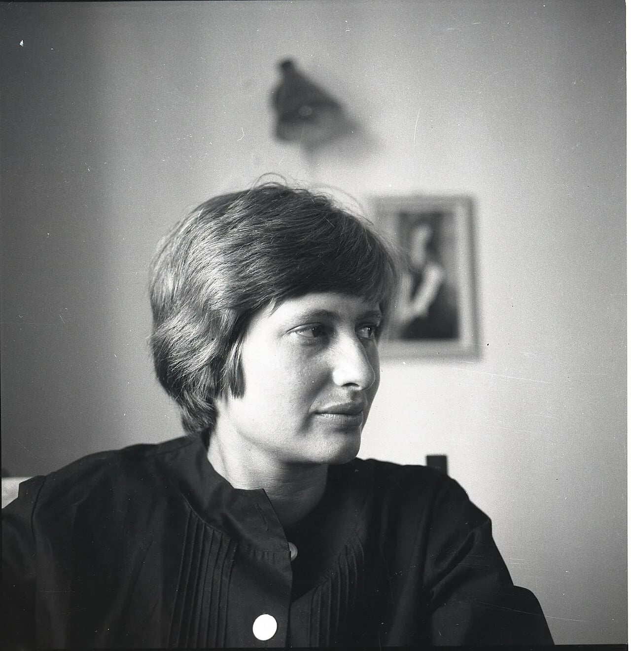 Porträt von Ariana Haran-Hacohen (1932–2003) – Gedenkseite