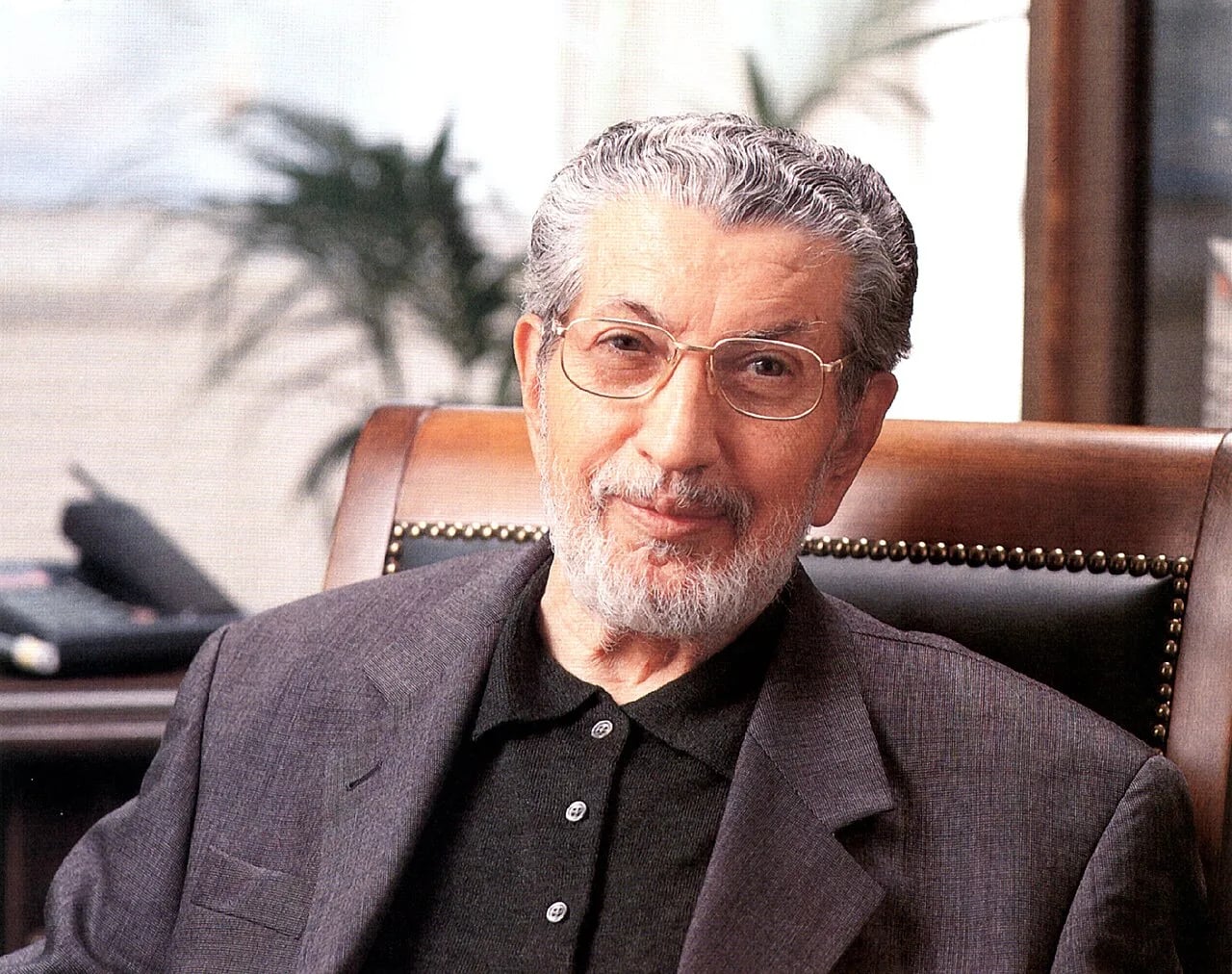 Porträt von Sabri Ülker (1920–2012) – Gedenkseite