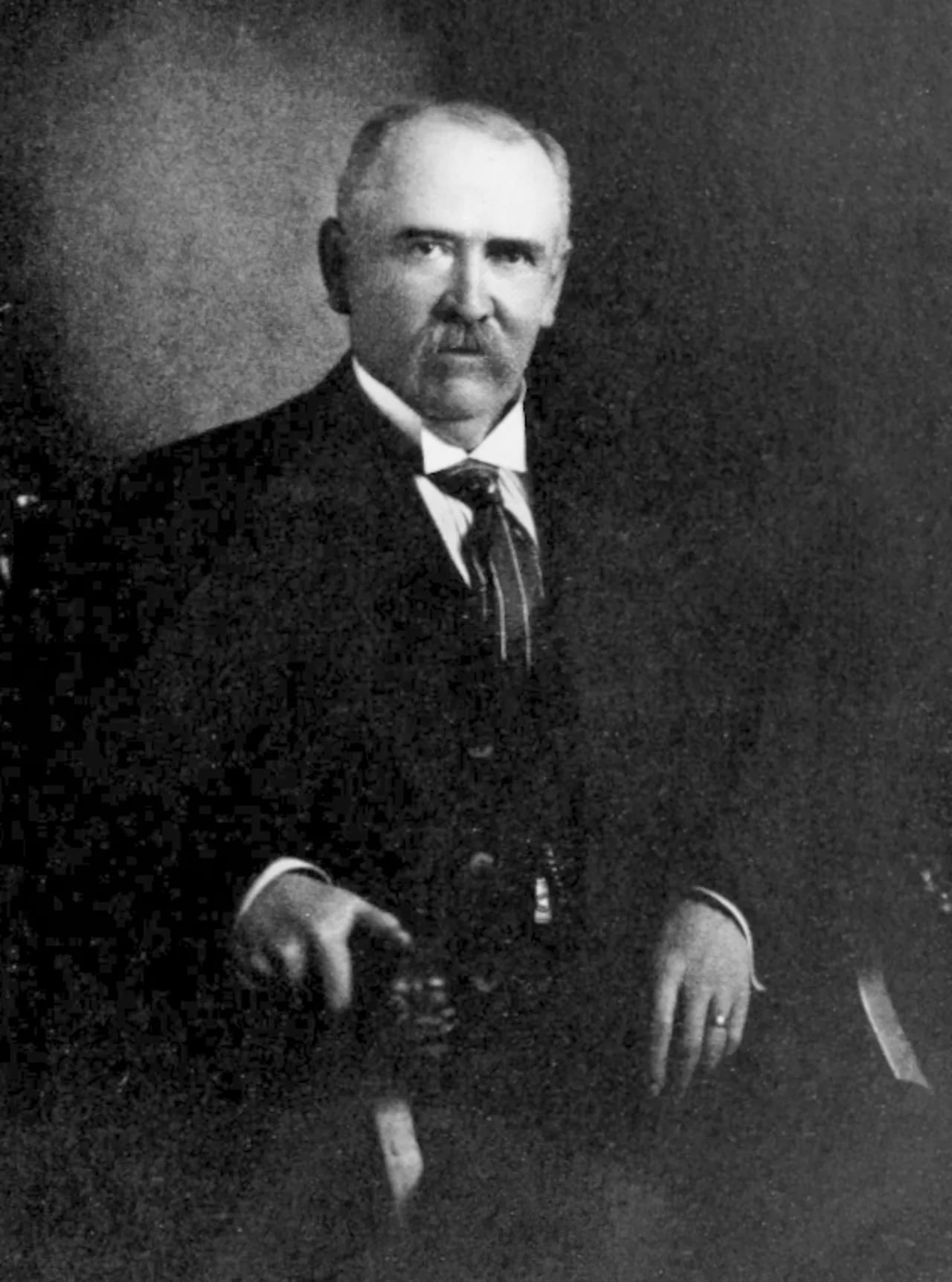 Portrait of Charles F. Easley (1853–1917) – memorial page