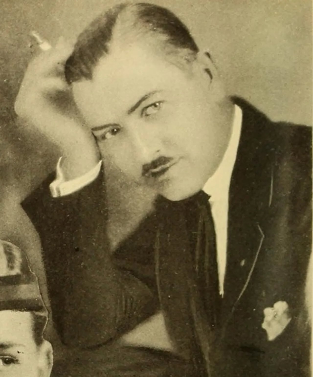 Portrait of Max Munn Autrey (1891–1971) – memorial page
