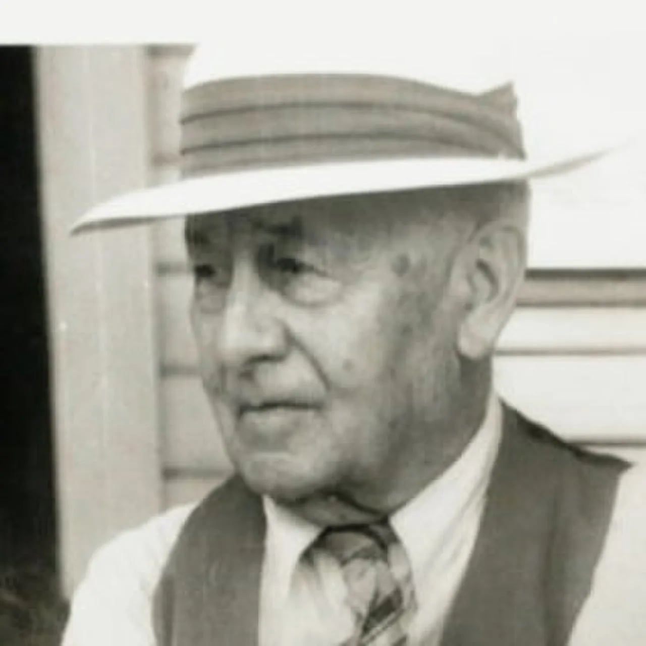 Portrait of Ernst Bechly (1872–1954) – memorial page