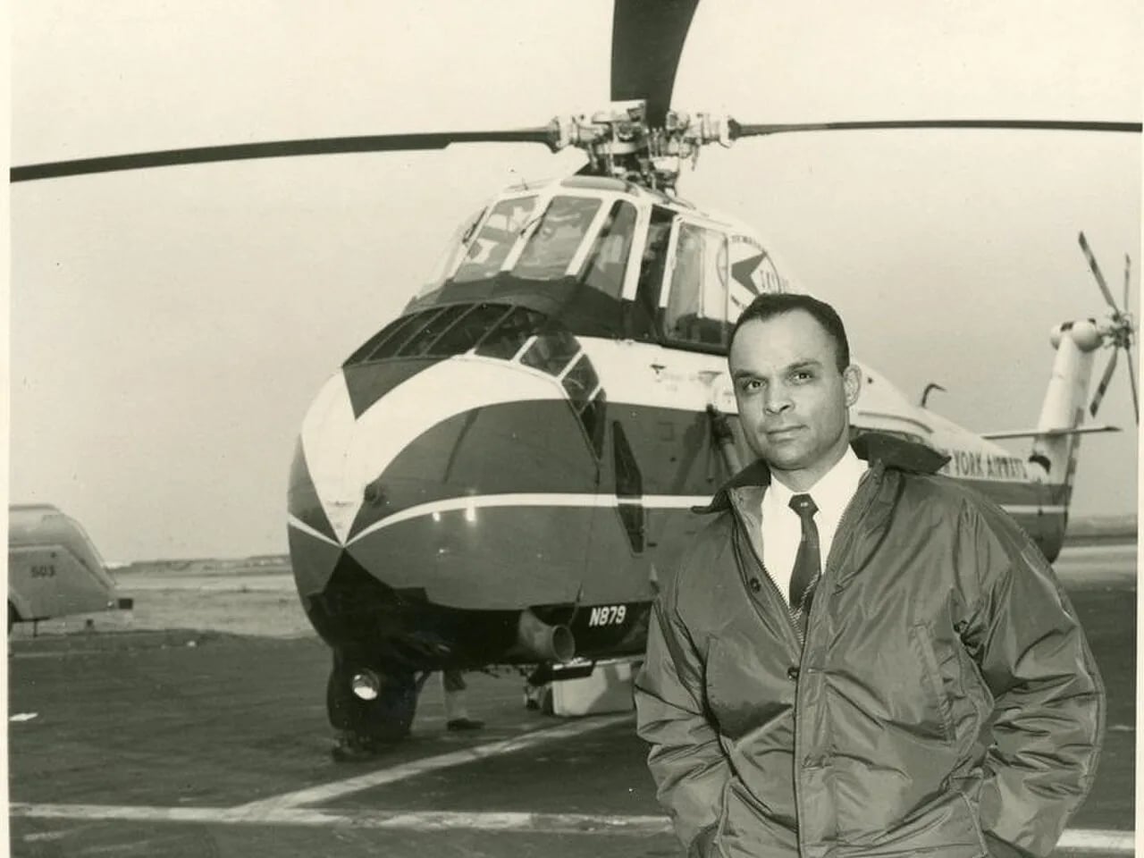 Porträt von Perry Young (1919–1998) – Gedenkseite