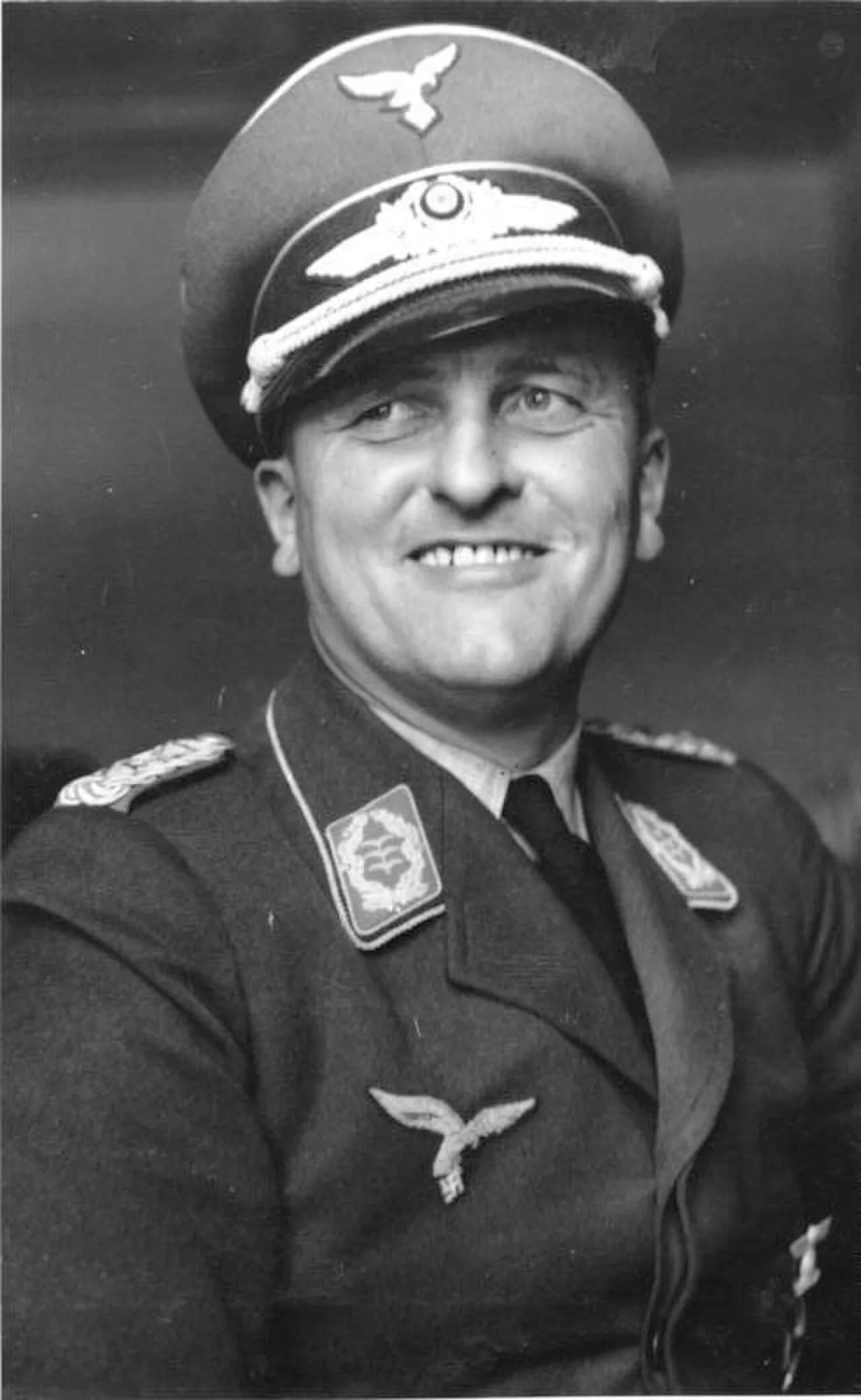 Portrait of Günther Korten (1898–1944) – memorial page