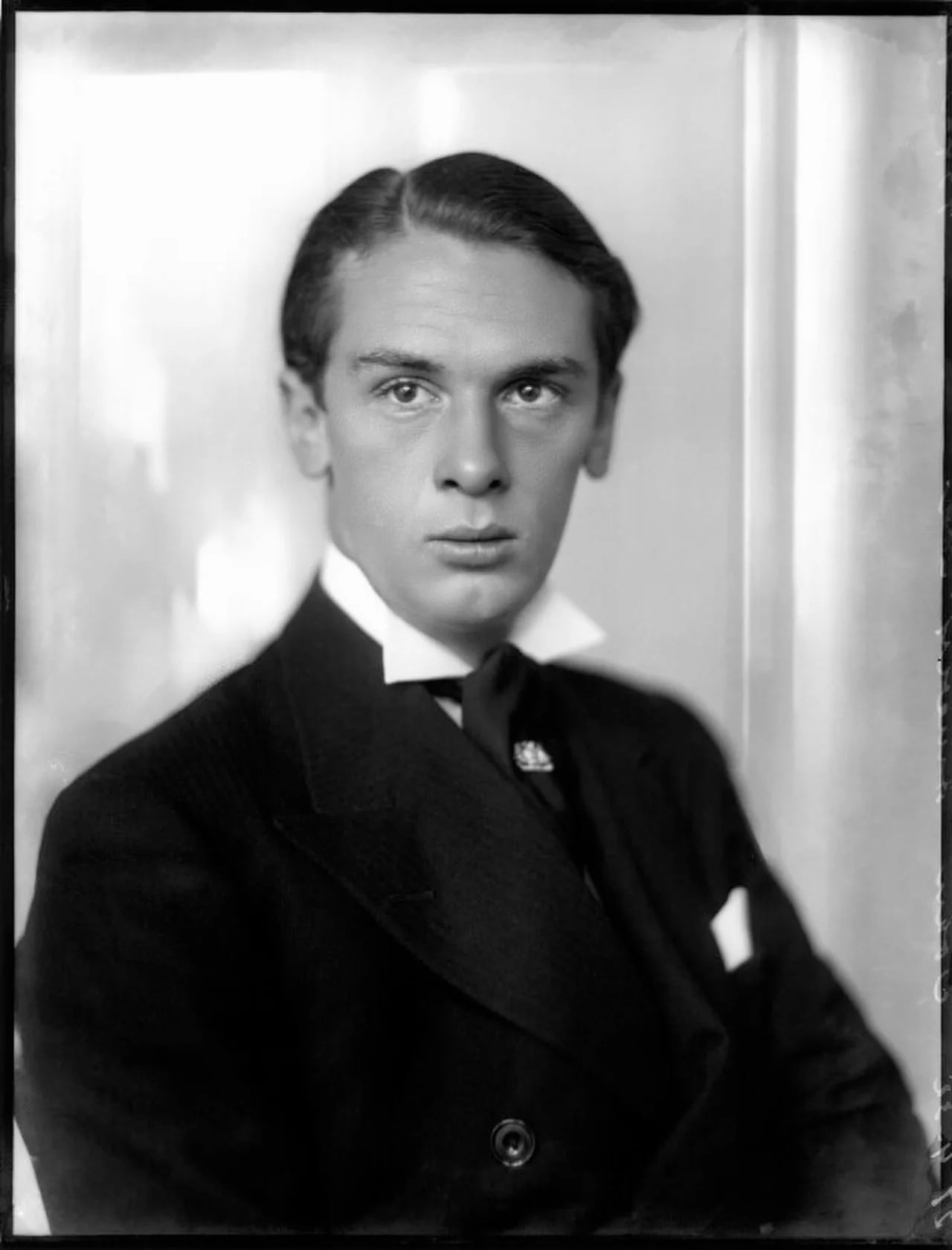 Portrait of John Amery (1912–1945) – memorial page