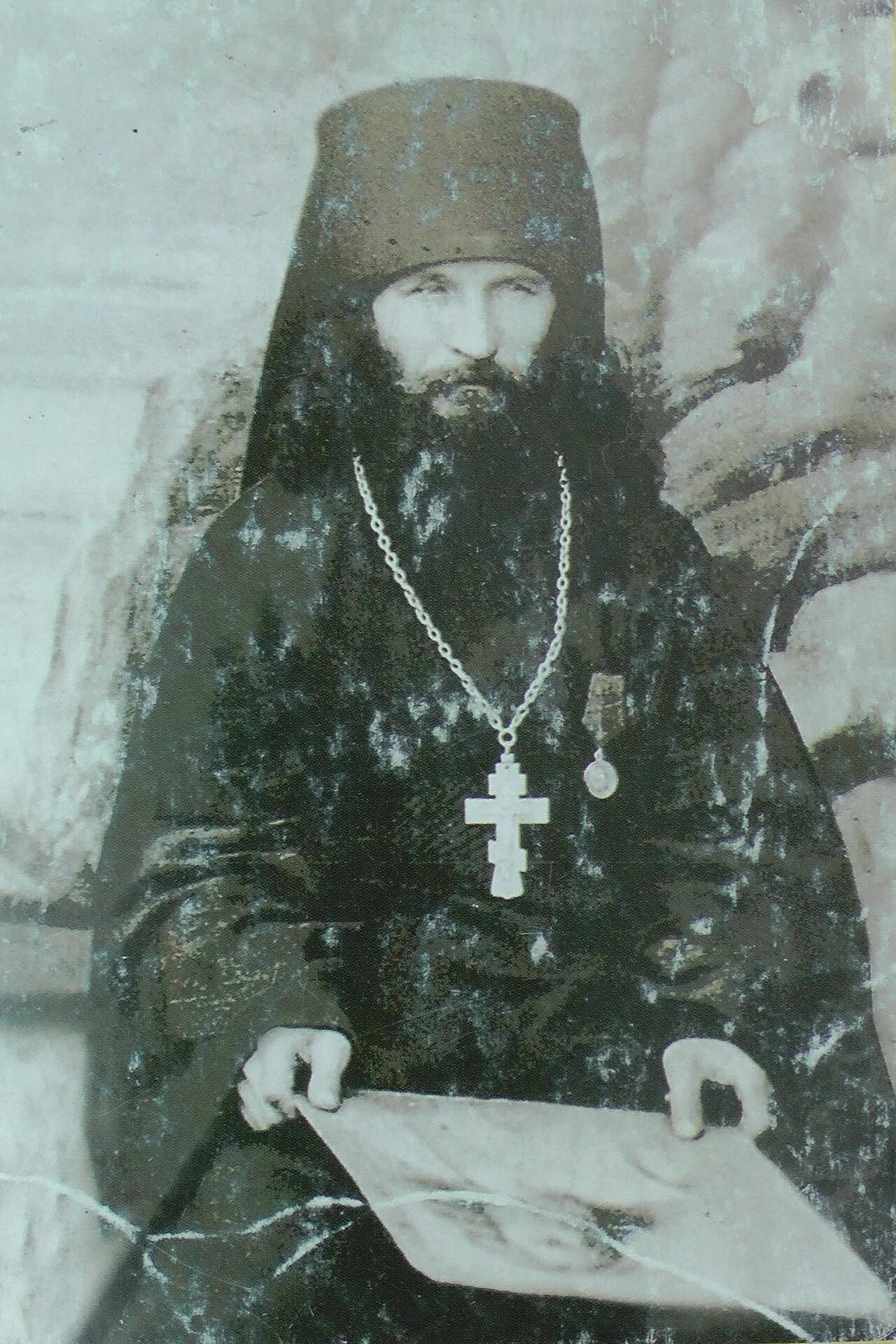 Porträt von Alypius (Konstantinov) (1851–1901) – Gedenkseite