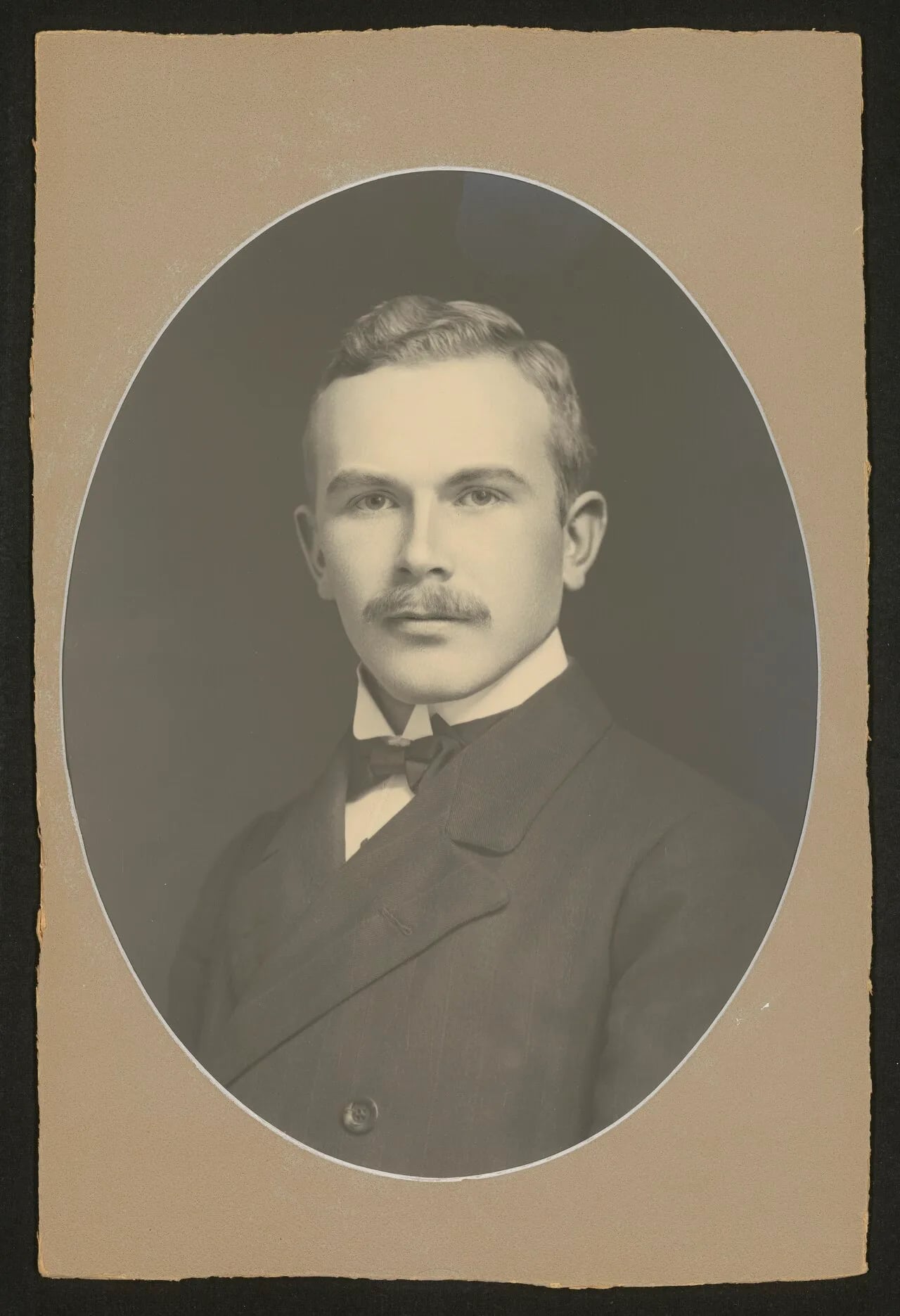 Porträt von Joel Eriksson (1890–1987) – Gedenkseite
