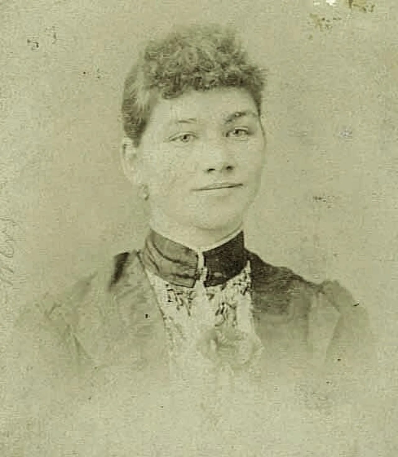 Portrait of Julia Barry (1881–1912) – memorial page