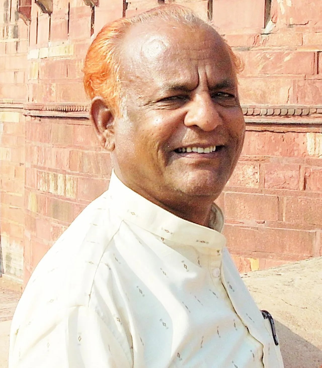 Porträt von Bashir Momin Kavathekar (1947–2021) – Gedenkseite