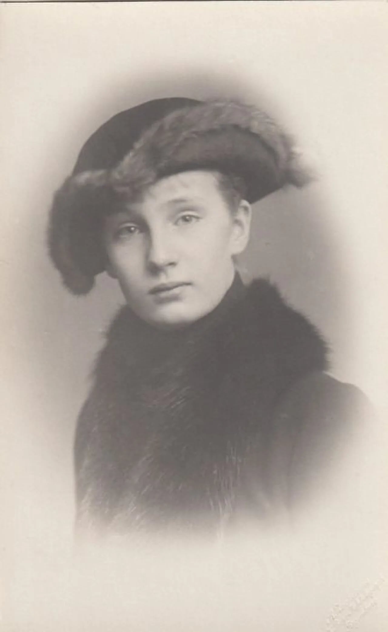 Portrait of Prinzessin Elisabeth Helene, Markgrafin von Meißen (1903–1976) – memorial page