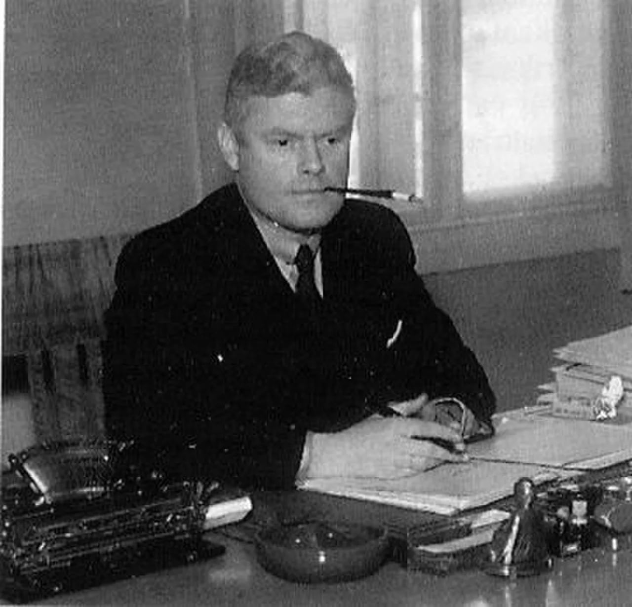Portrait of Jonas Lie (1899–1945) – memorial page