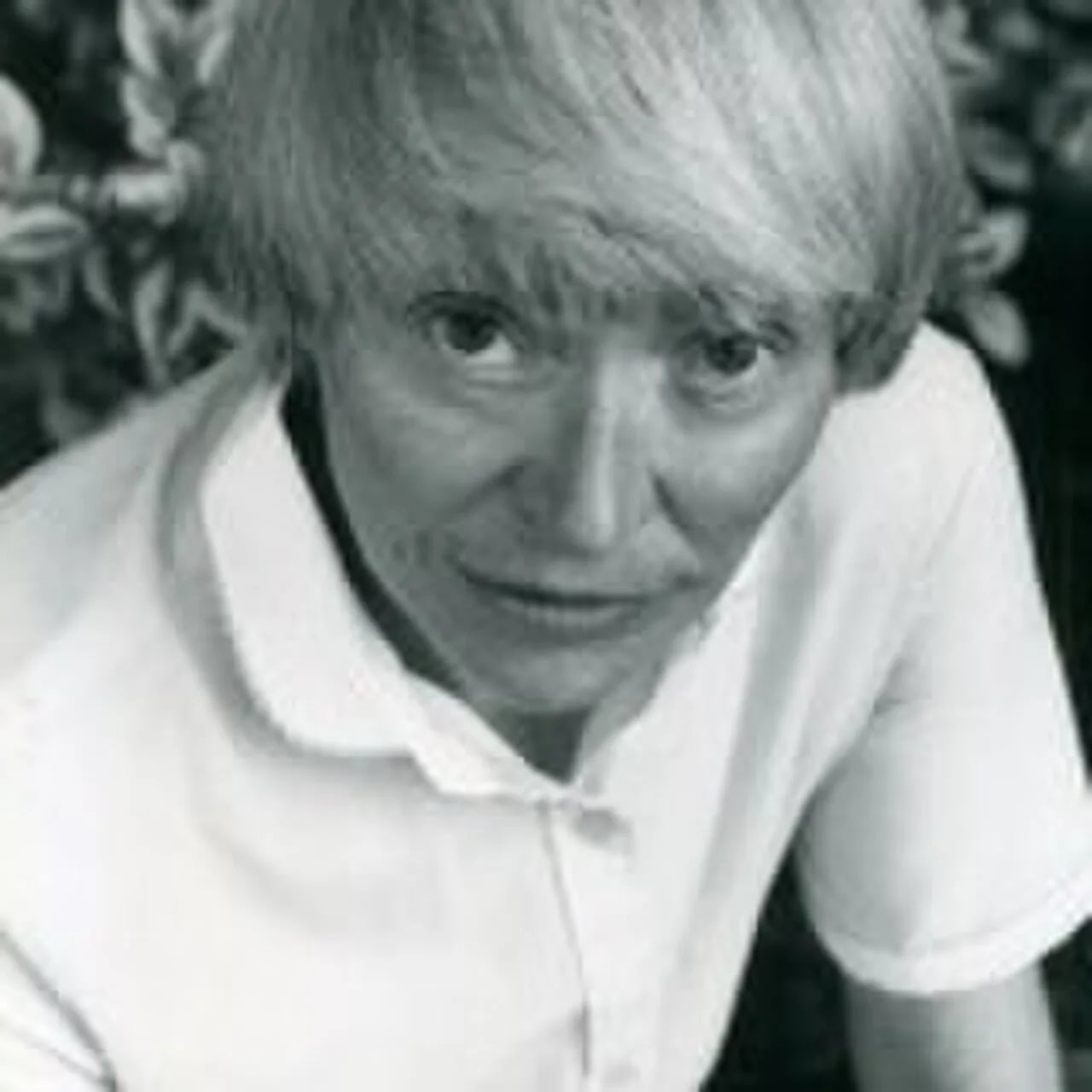 Portrait of Lois Phillips Hudson (1927–2010) – memorial page