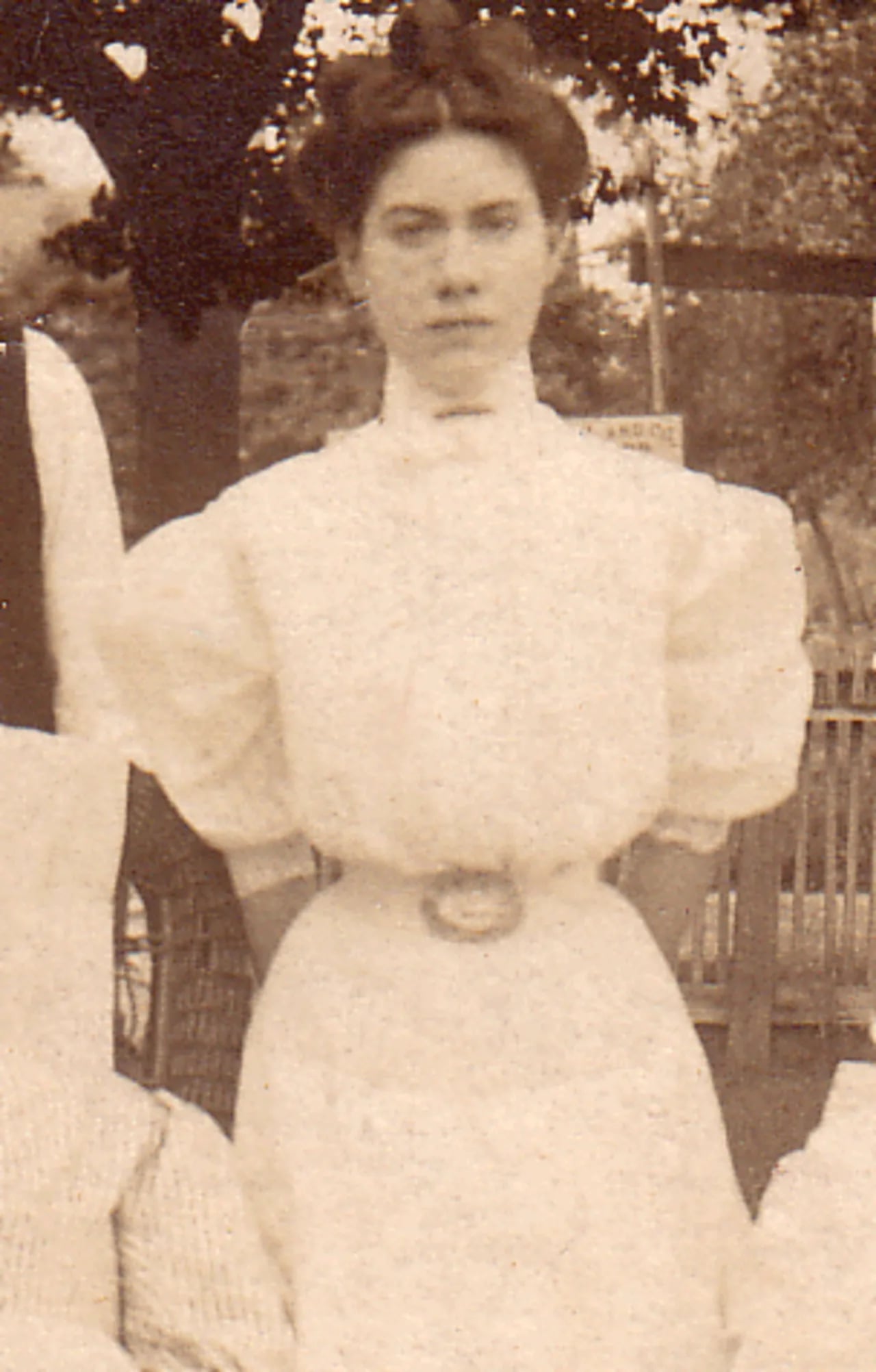 Portrait of Nora M. Finn (1865–1898) – memorial page