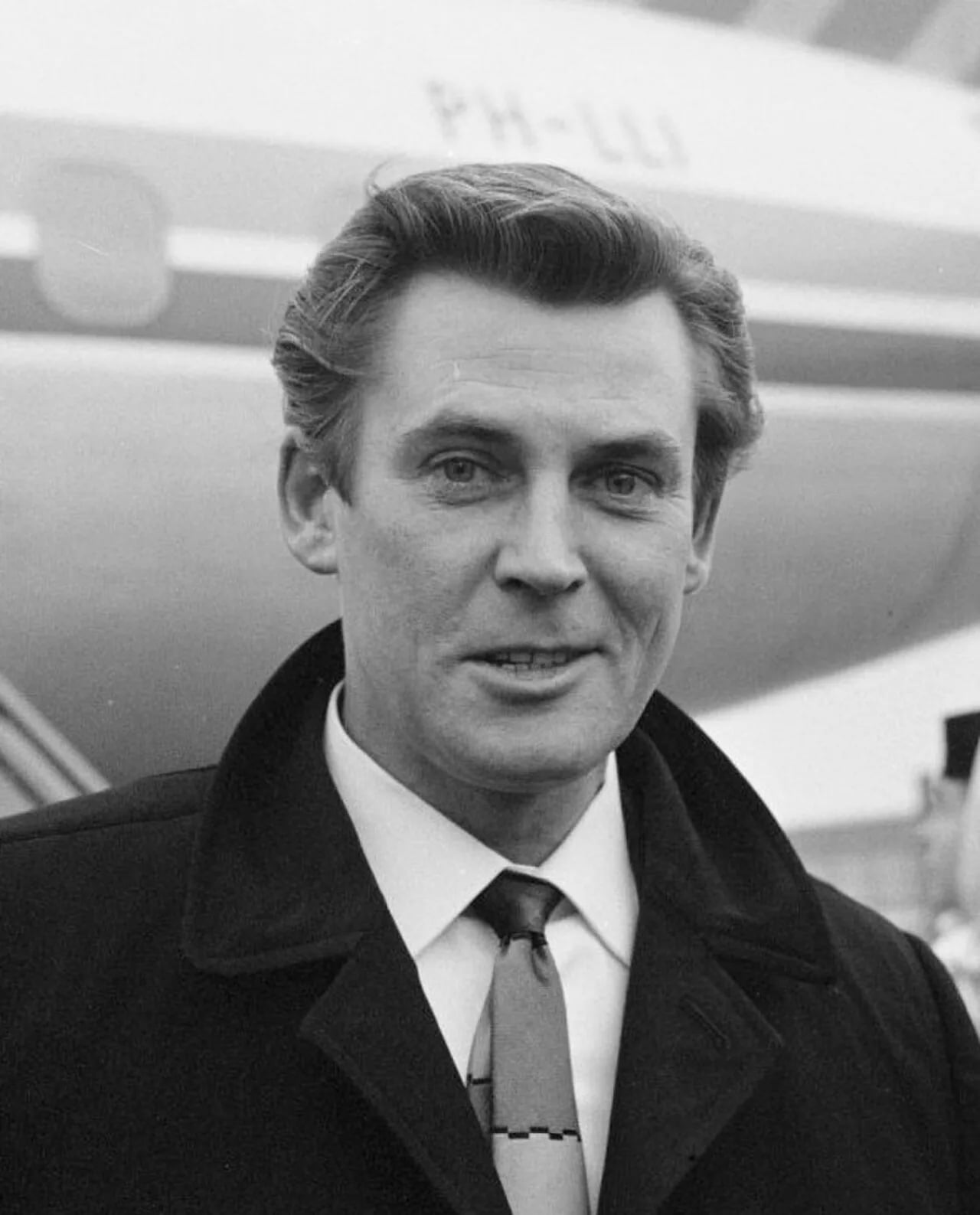 Portrait of Russ Conway (1925–2000) – memorial page