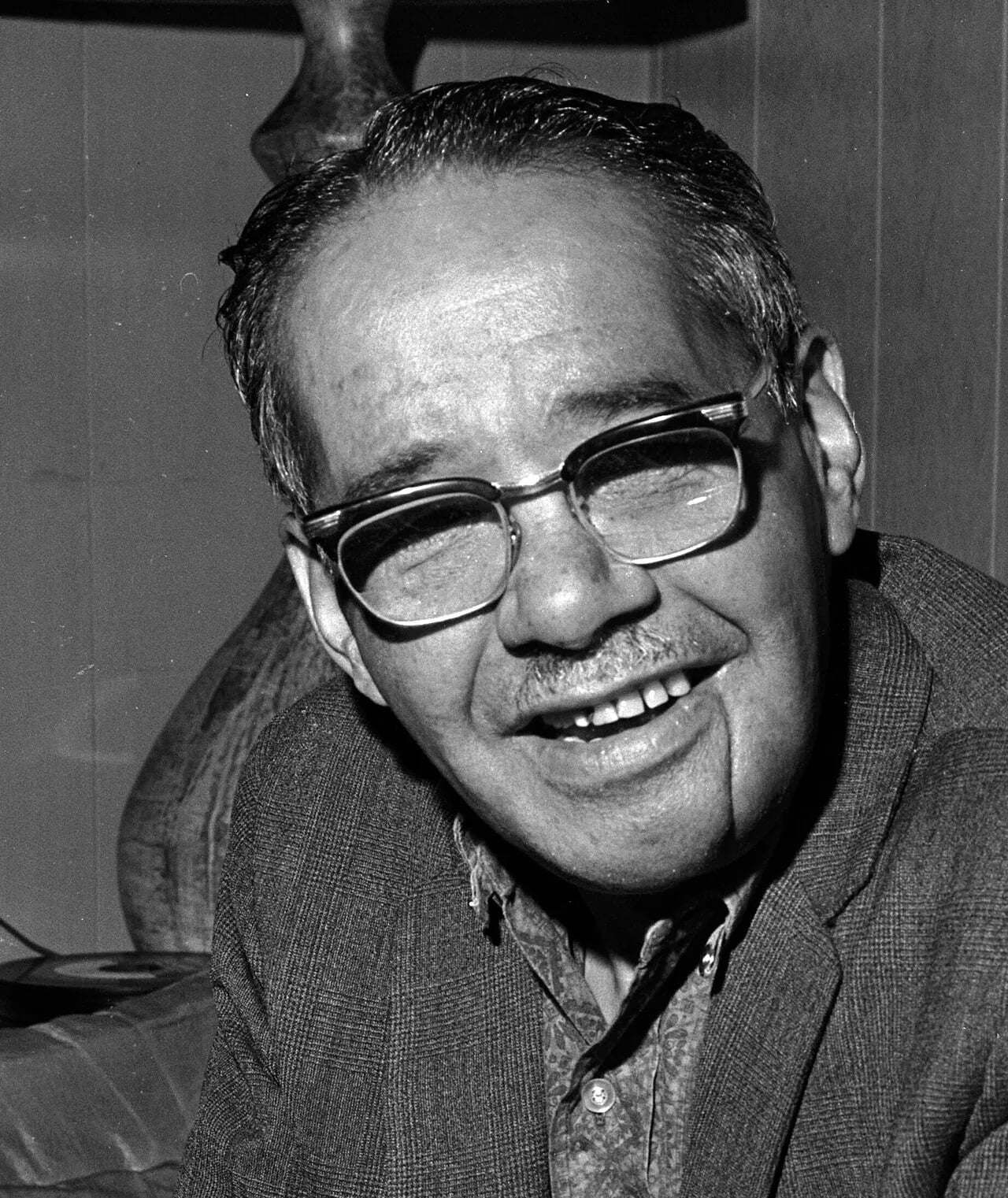 Porträt von Loren Miller (1903–1967) – Gedenkseite