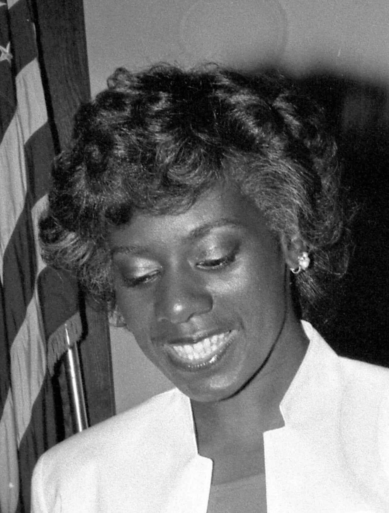 Porträt von Loretta Thompson-Glickman (1945–2001) – Gedenkseite