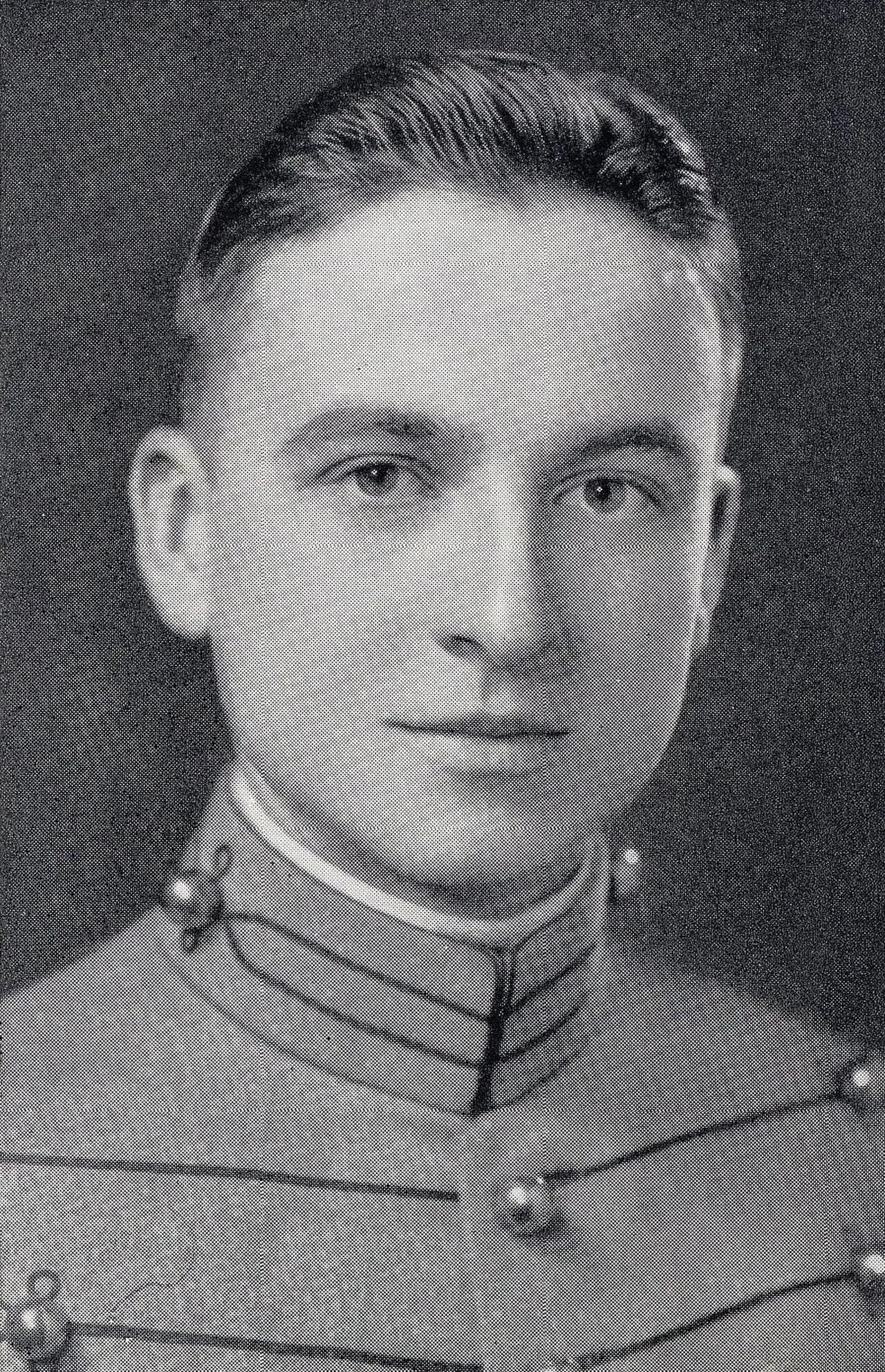 Portrait of Frederick Charles Lough (1916–2002) – memorial page