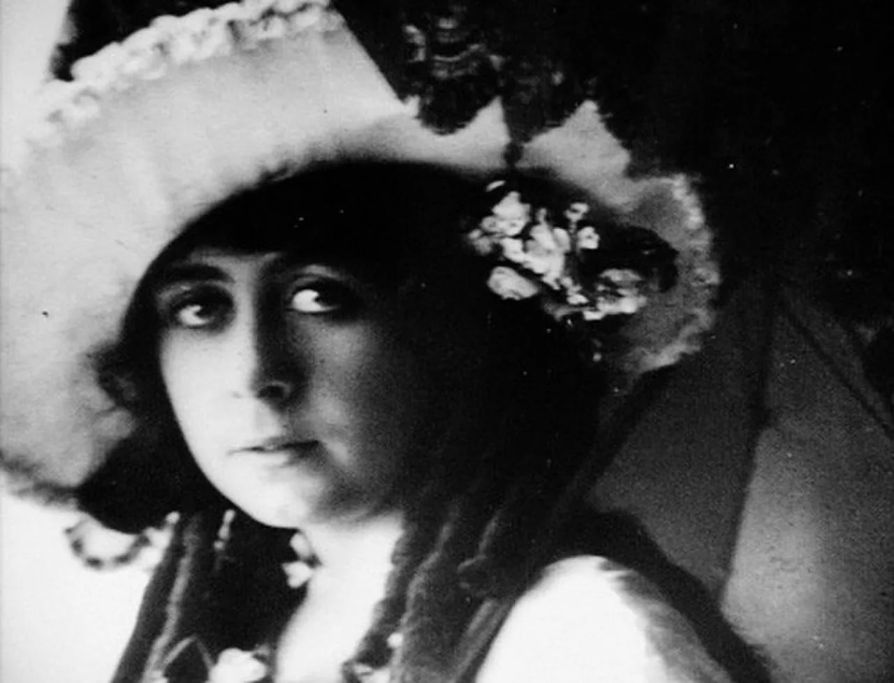 Porträt von Lottie Lyell (1890–1925) – Gedenkseite