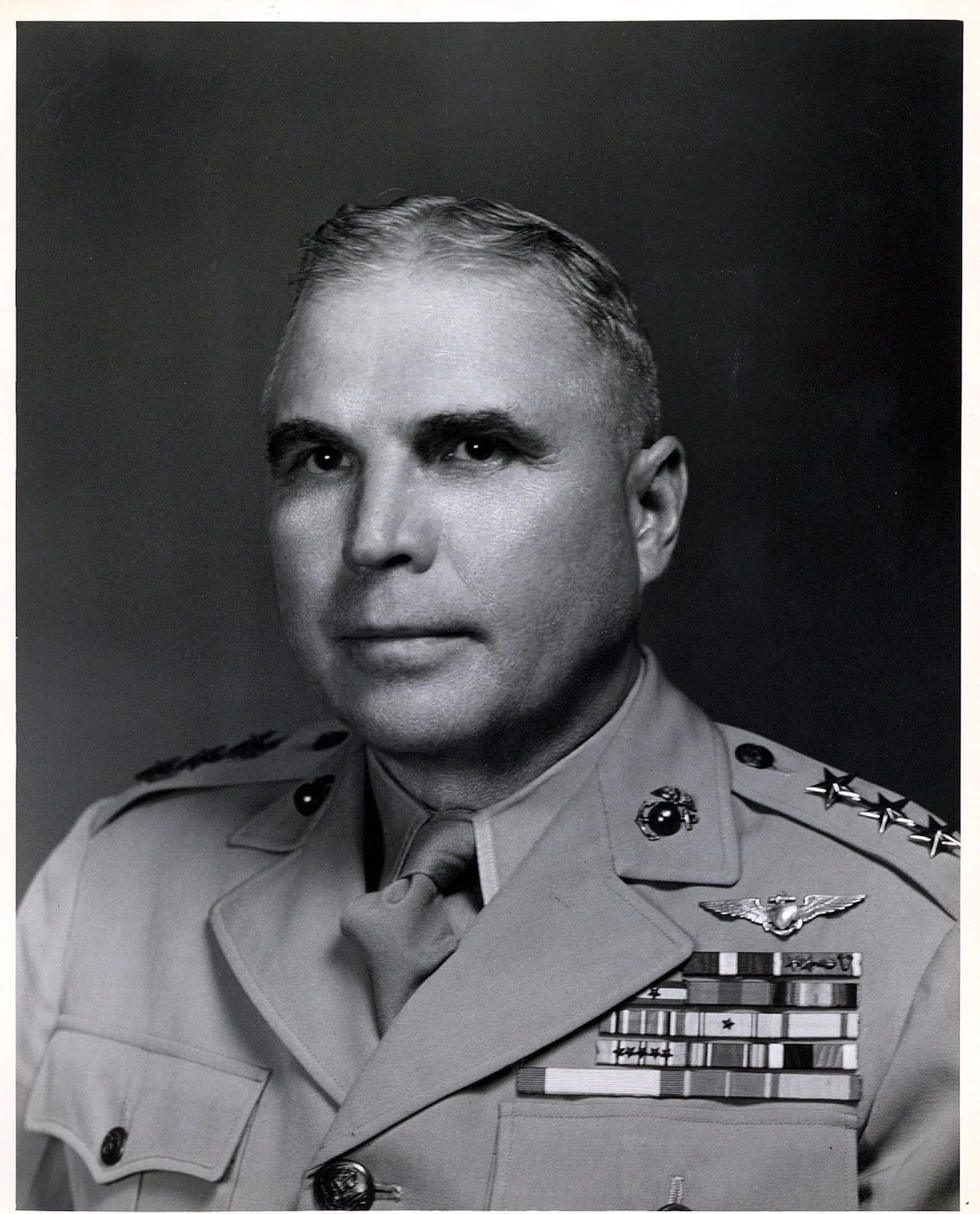 Portrait of Louis E. Woods (1895–1971) – memorial page