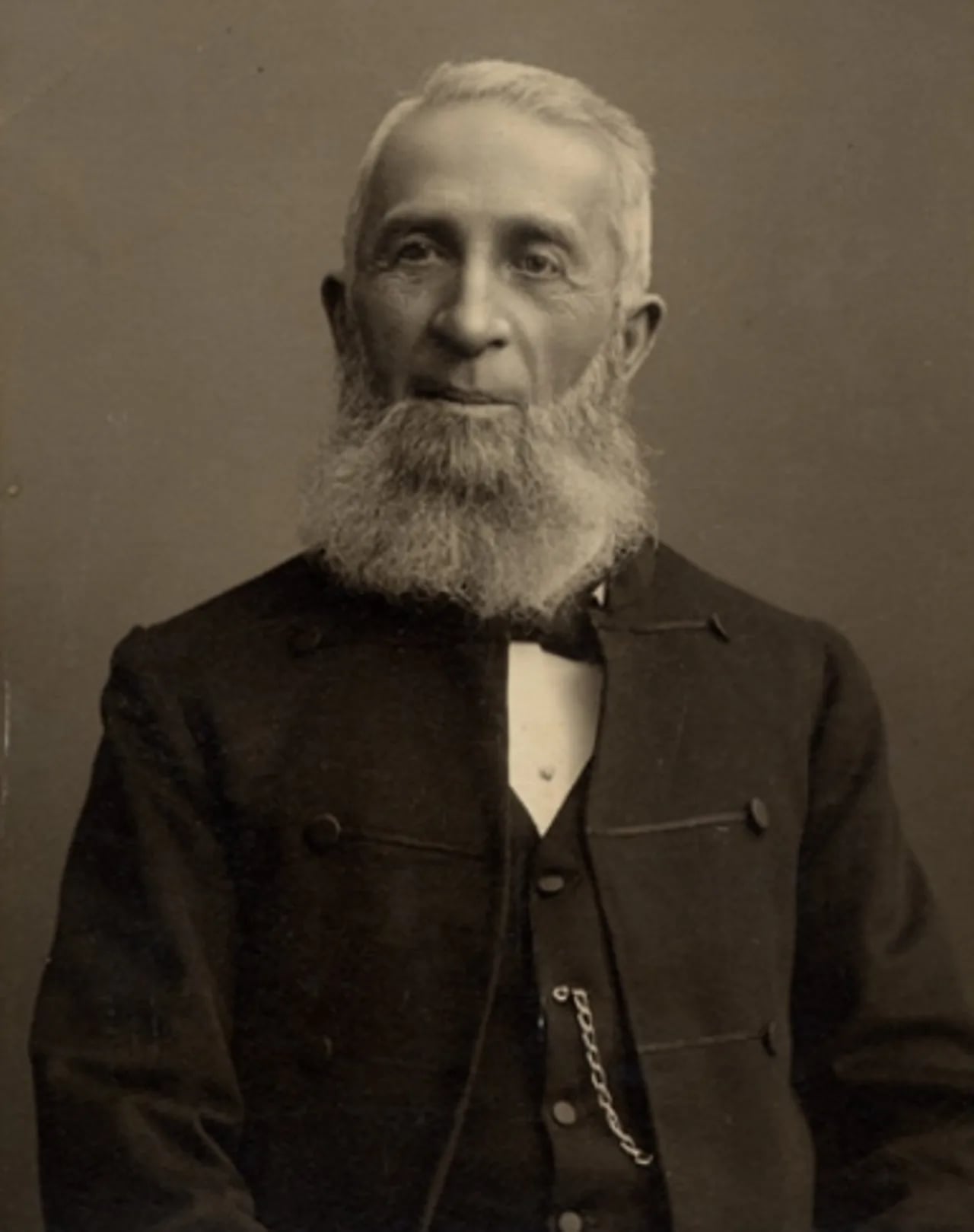 Porträt von Louis Sylvestre (1832–1914) – Gedenkseite