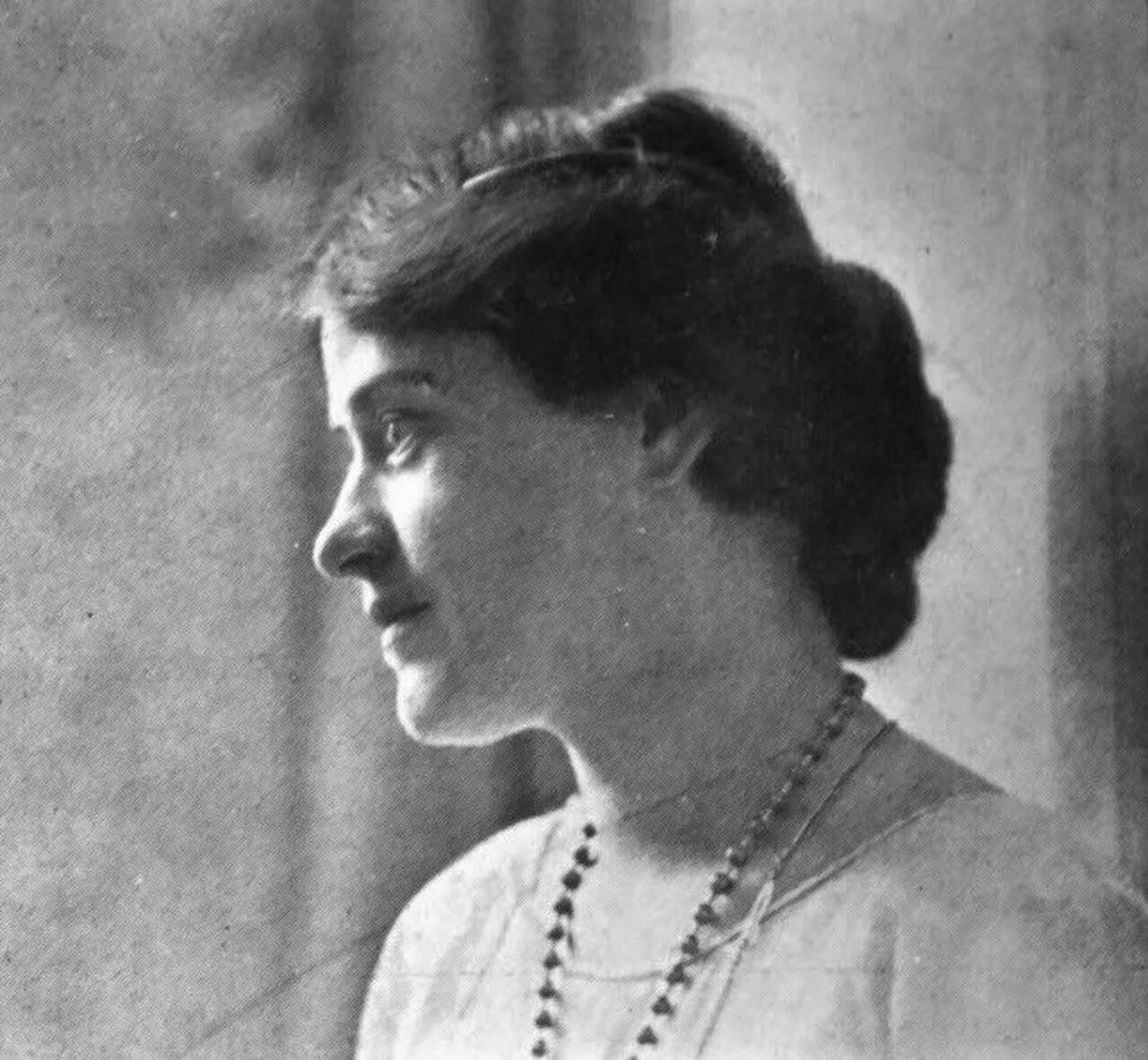 Portrait of Louise Brigham (1875–1956) – memorial page