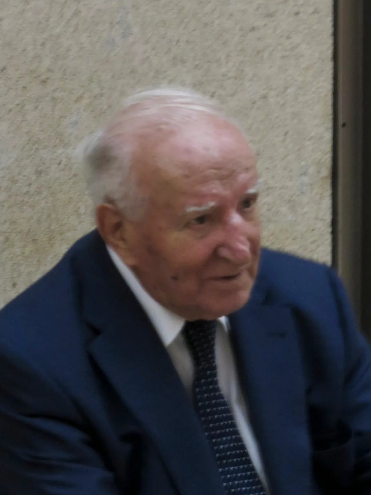 Portrait of Eduardo Lourenço (1923–2020) – memorial page