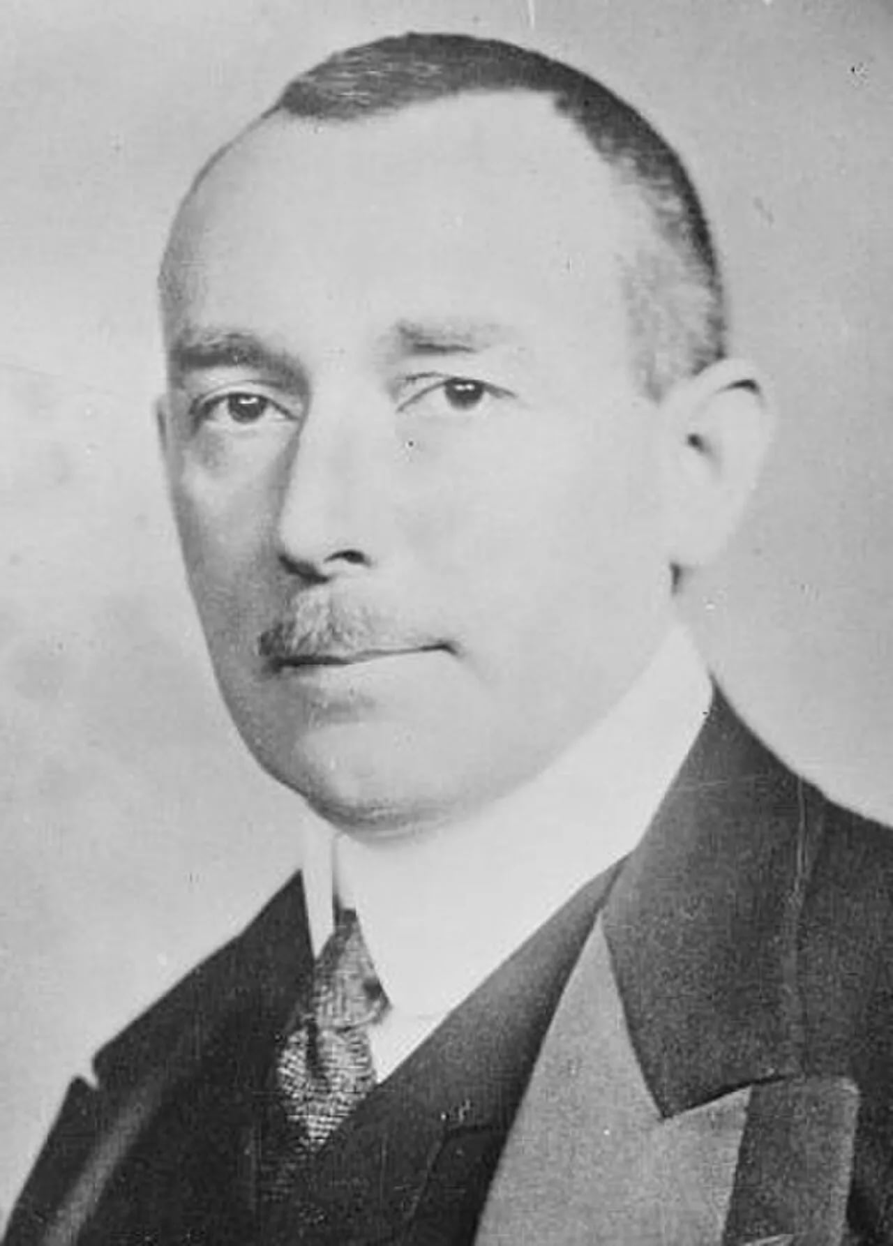 Portrait of Karl Helfferich (1872–1924) – memorial page