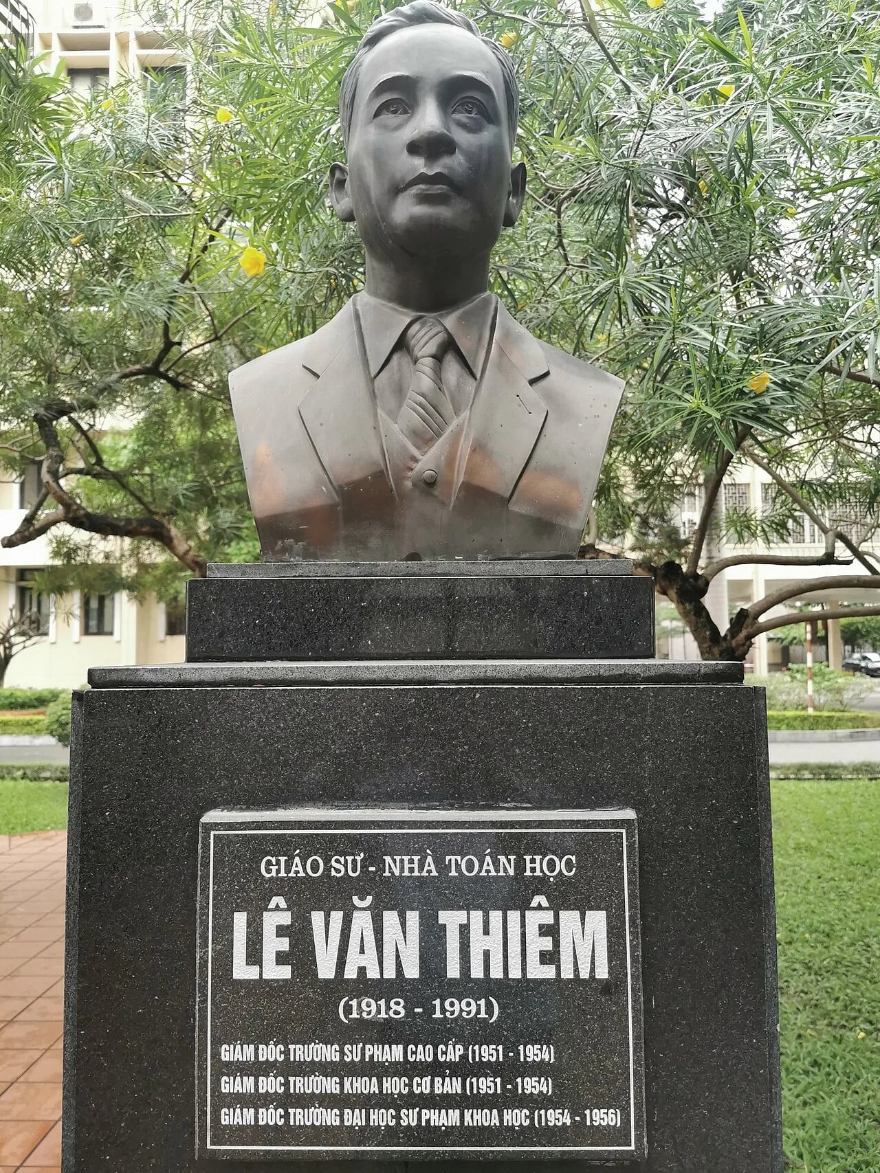 Portrait of Lê Văn Thiêm (1918–1991) – memorial page