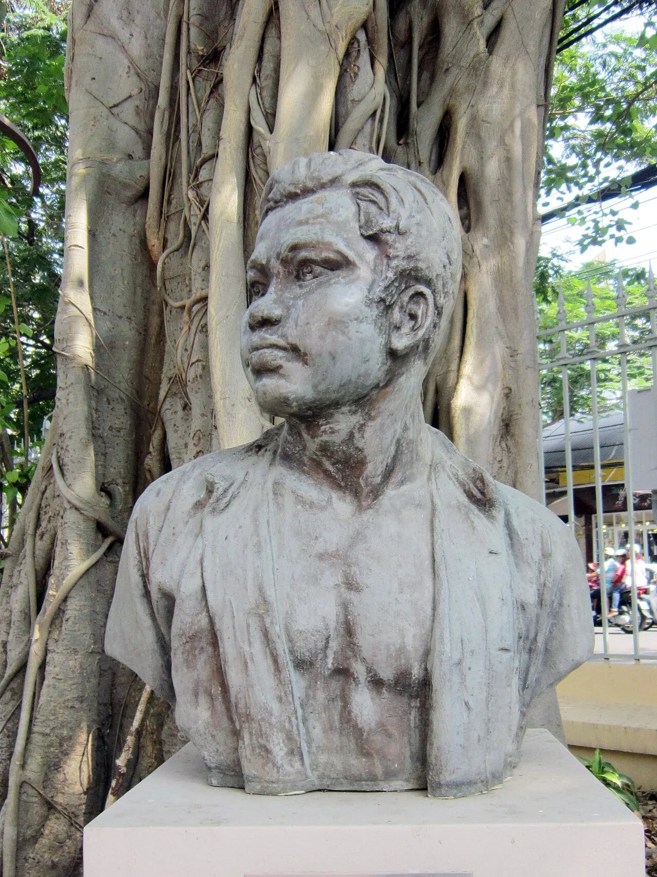 Portrait of Lý Tự Trọng (1914–1931) – memorial page