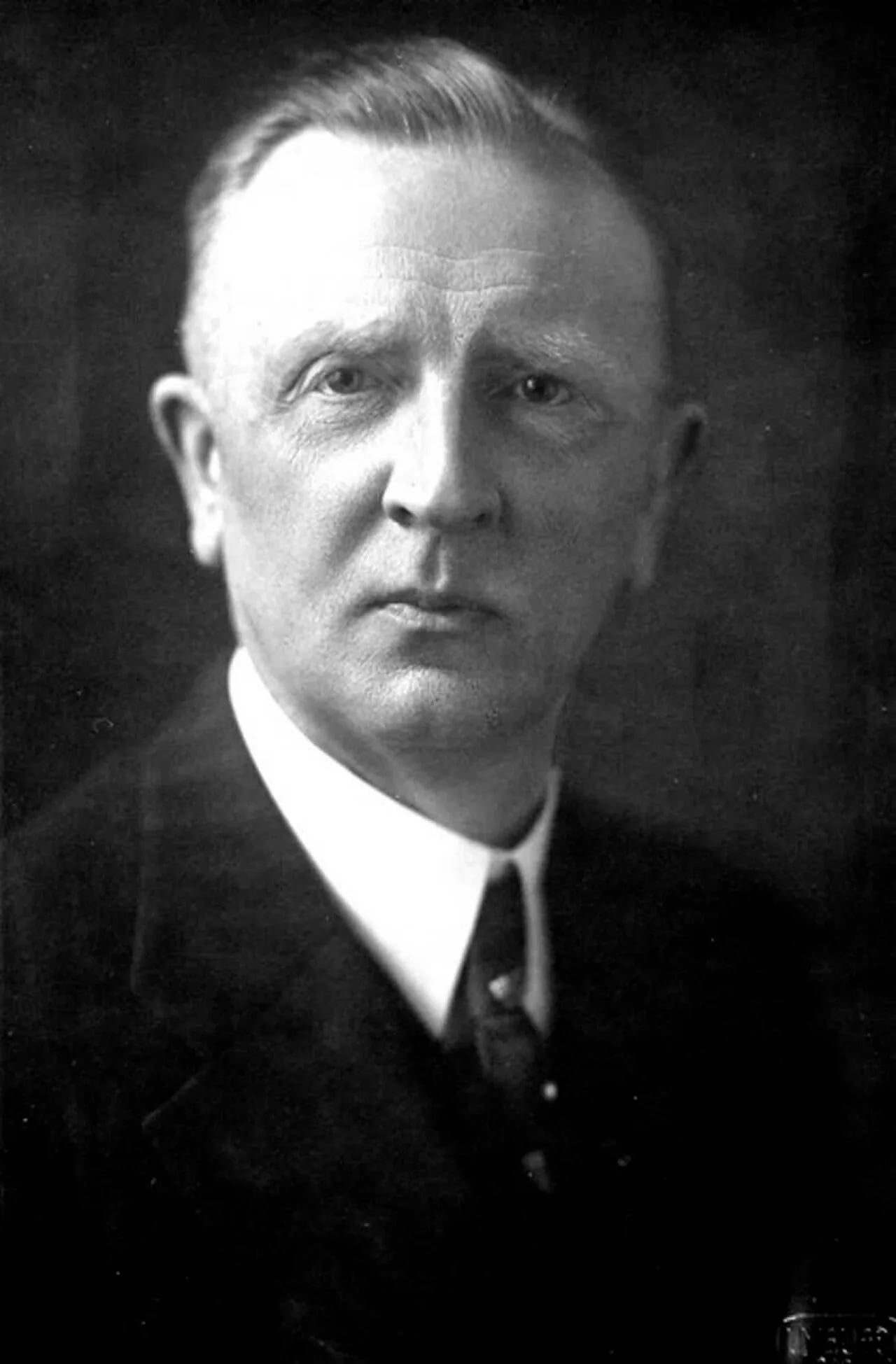Portrait of Marius Adolphus van Bouwdijk Bastiaanse (1886–1964) – memorial page