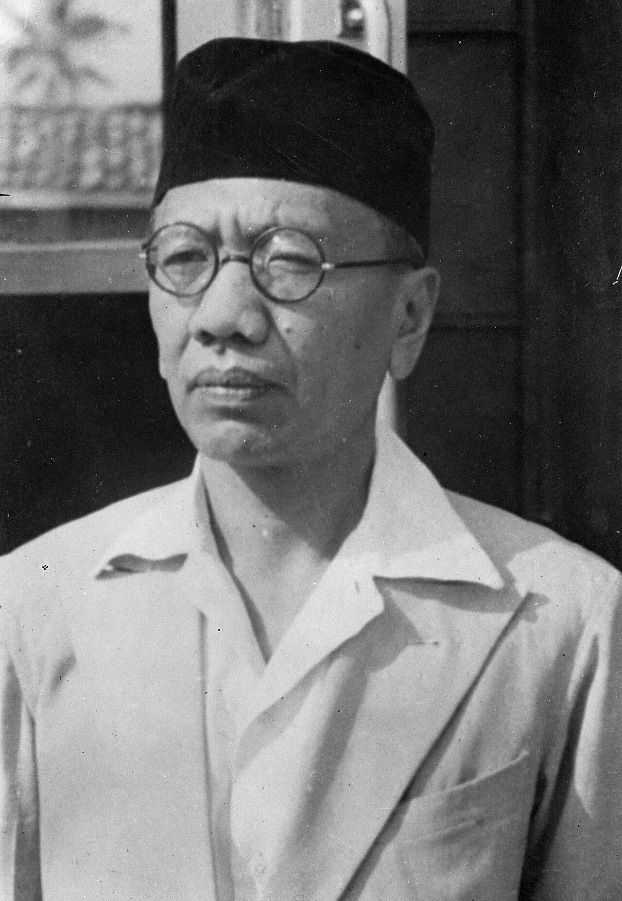 Porträt von Susanto Tirtoprodjo (1900–1969) – Gedenkseite