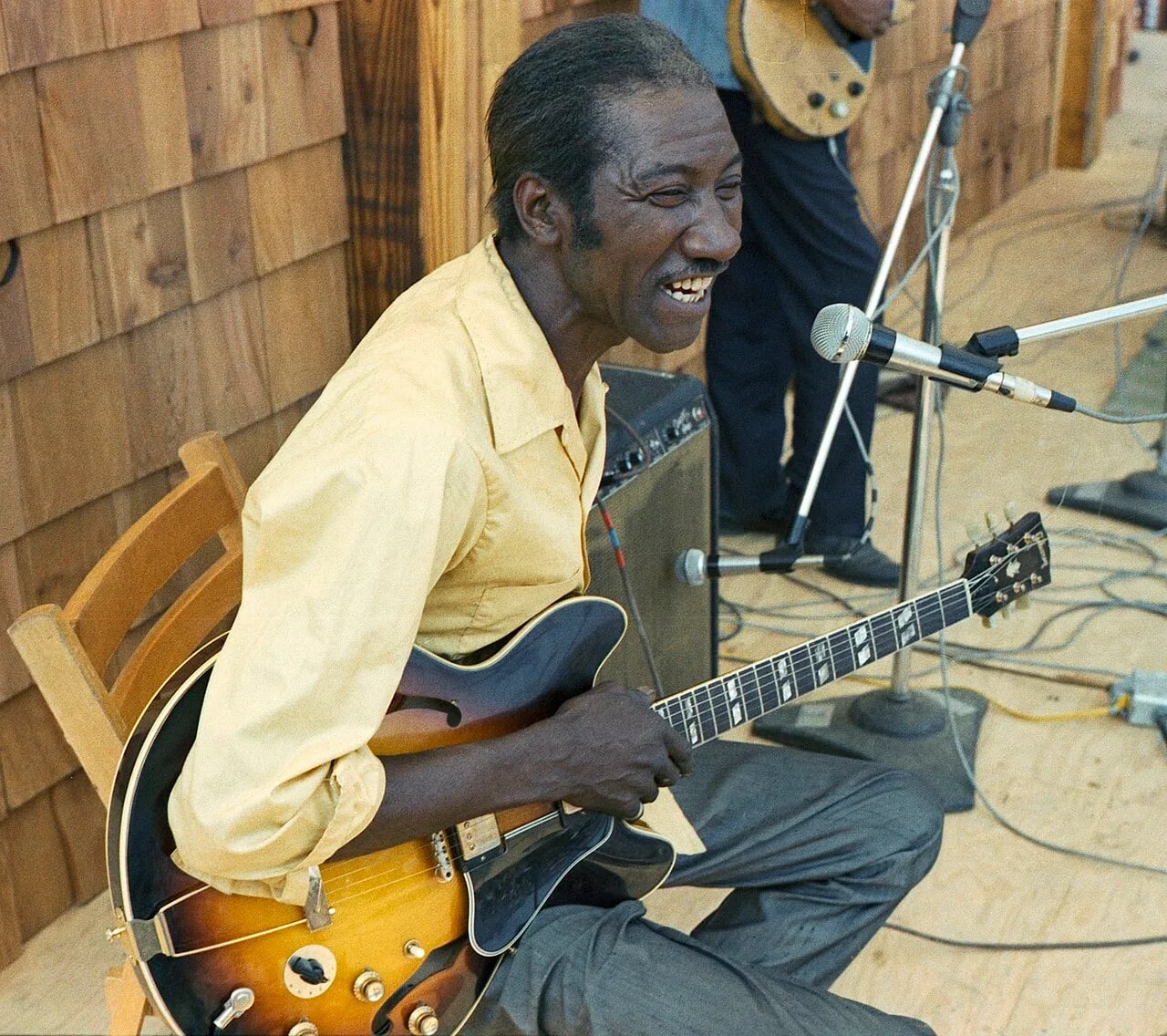 Portrait of Hound Dog Taylor (1915–1975) – memorial page