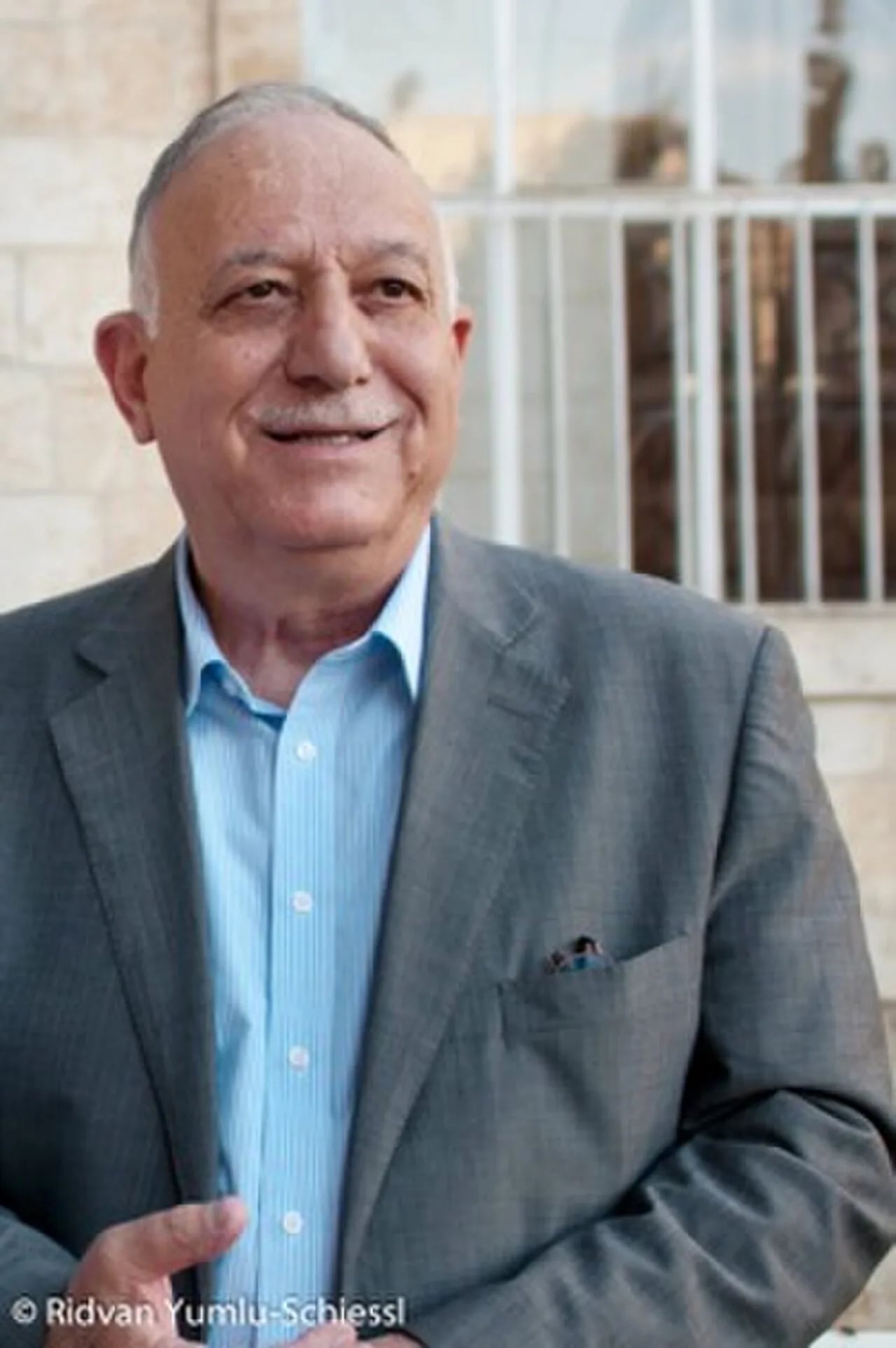 Portrait of Mahdi Abdul Hadi (1944–2025) – memorial page